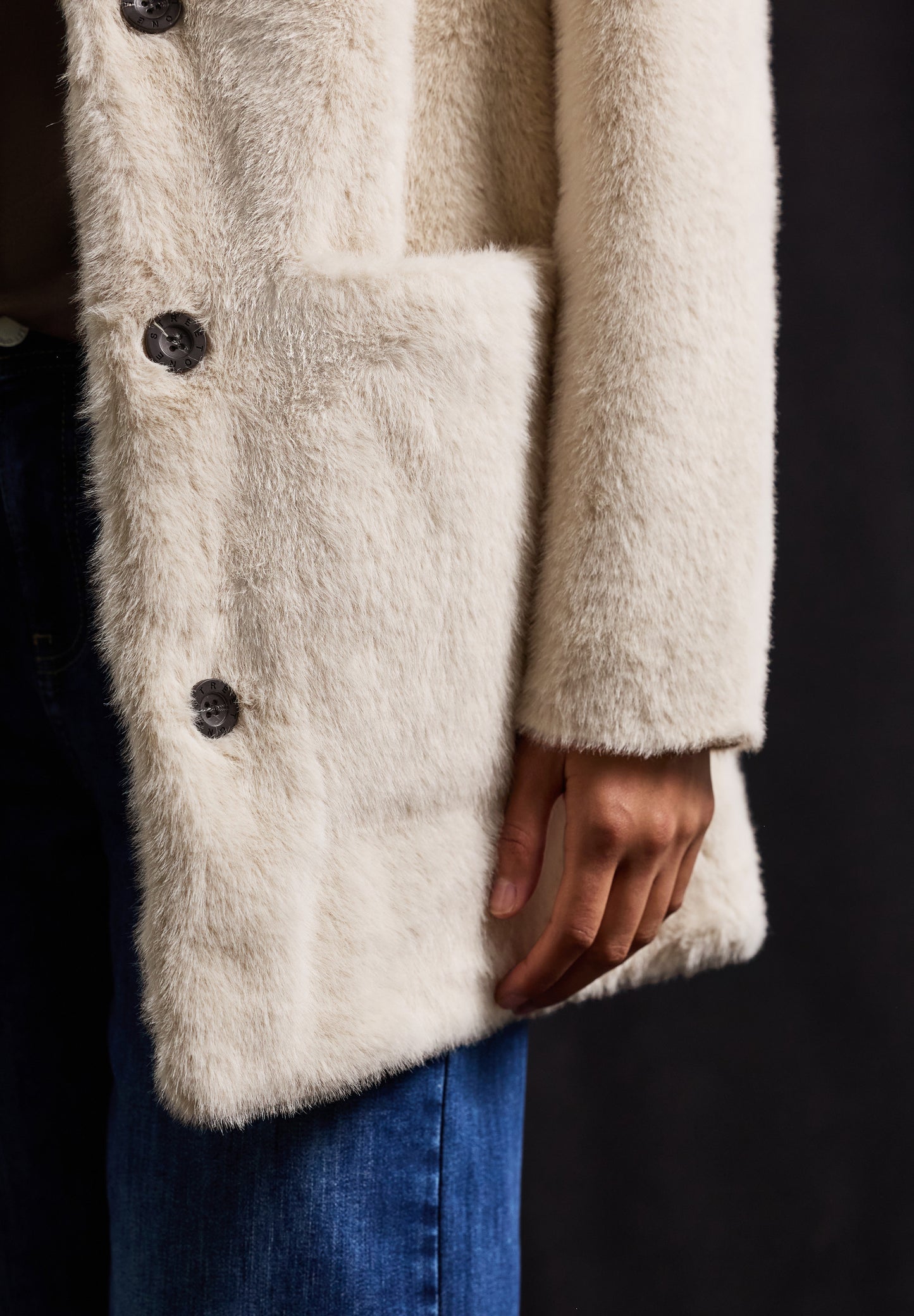 Street One Fake Fur Mantel - Farbe: pastel sand