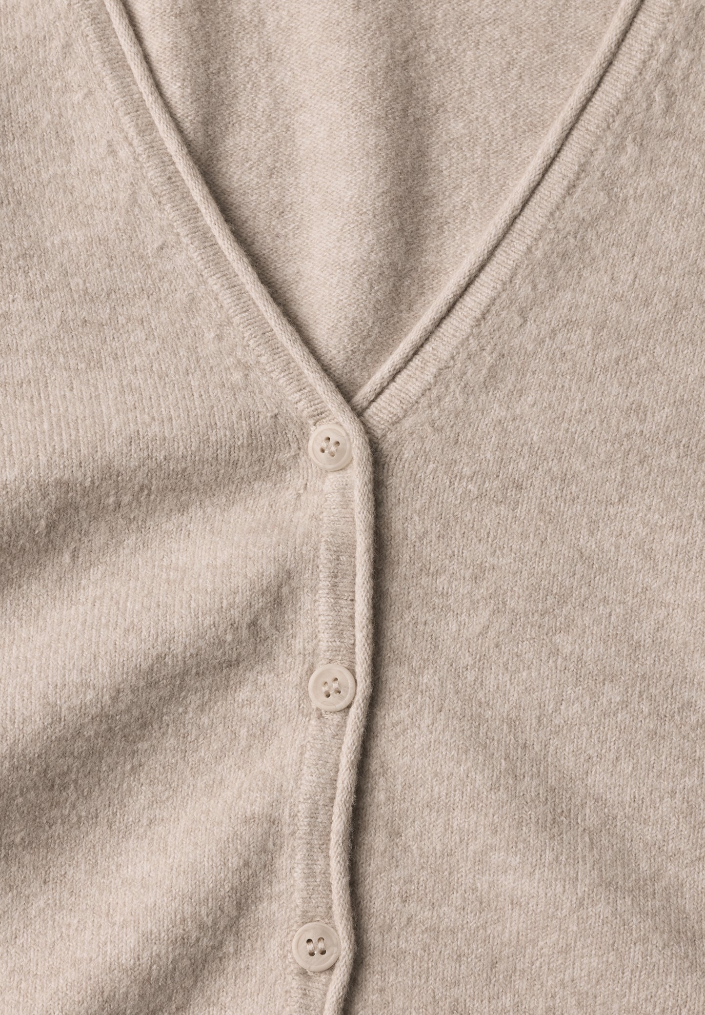 Street One - Cadigan mit V-Neck und Knopfleiste - Farbe: clay sand mel.