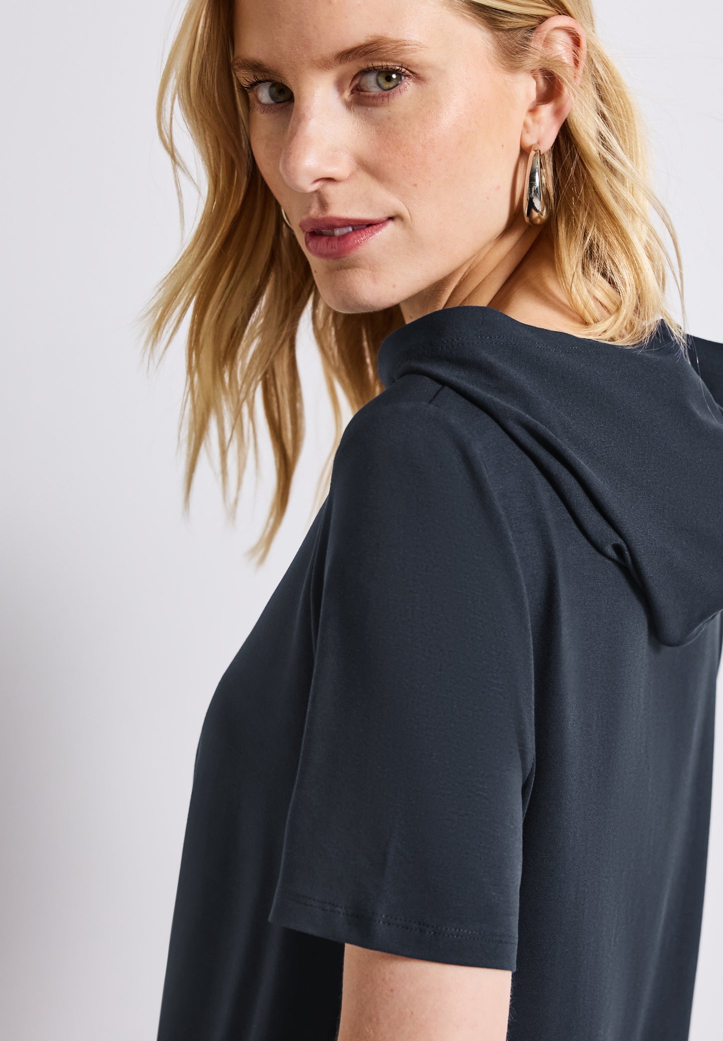 Street One T-Shirt mit Kapuze - Farbe: deepwater blue