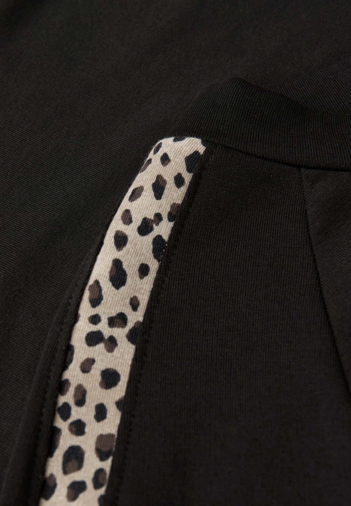 Street One Shirt mit Leo-Gallonstreifen - Farbe: Black