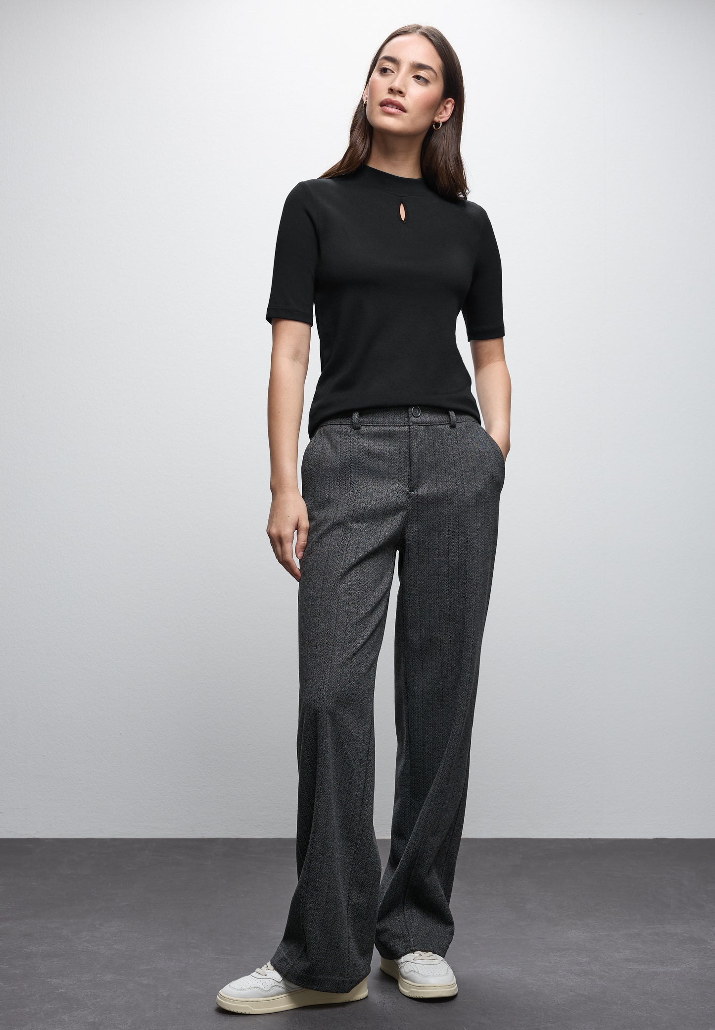 Street One Shirt mit Cut-Out Detail - Farbe: Black