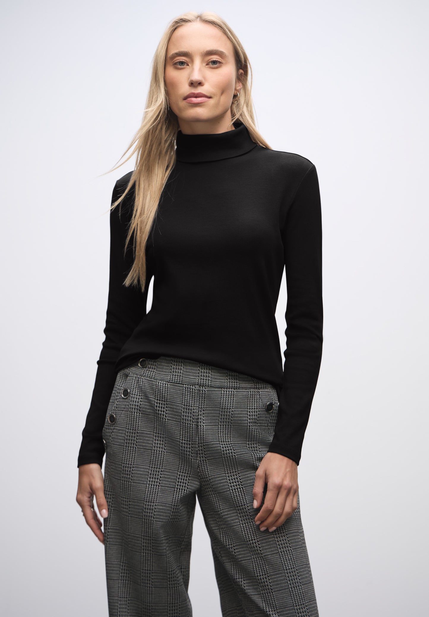 Street One Basic Rollkragenshirt - Farbe: Black