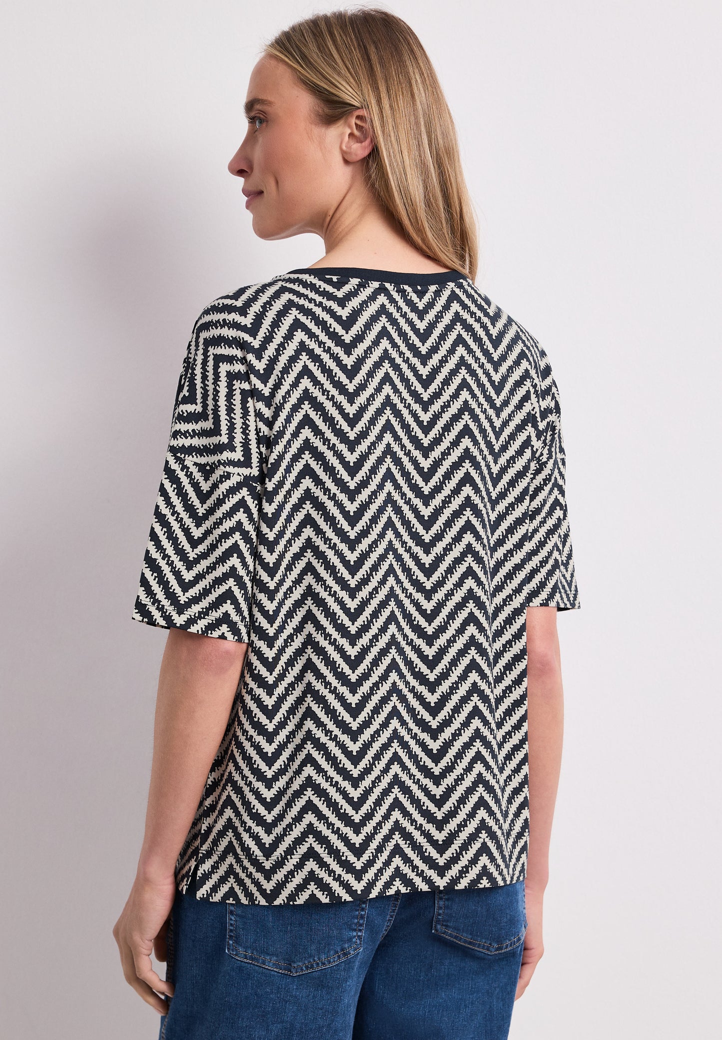 Street One - T-Shirt mit Rundhals und All-over-Print - Farbe: deep blue