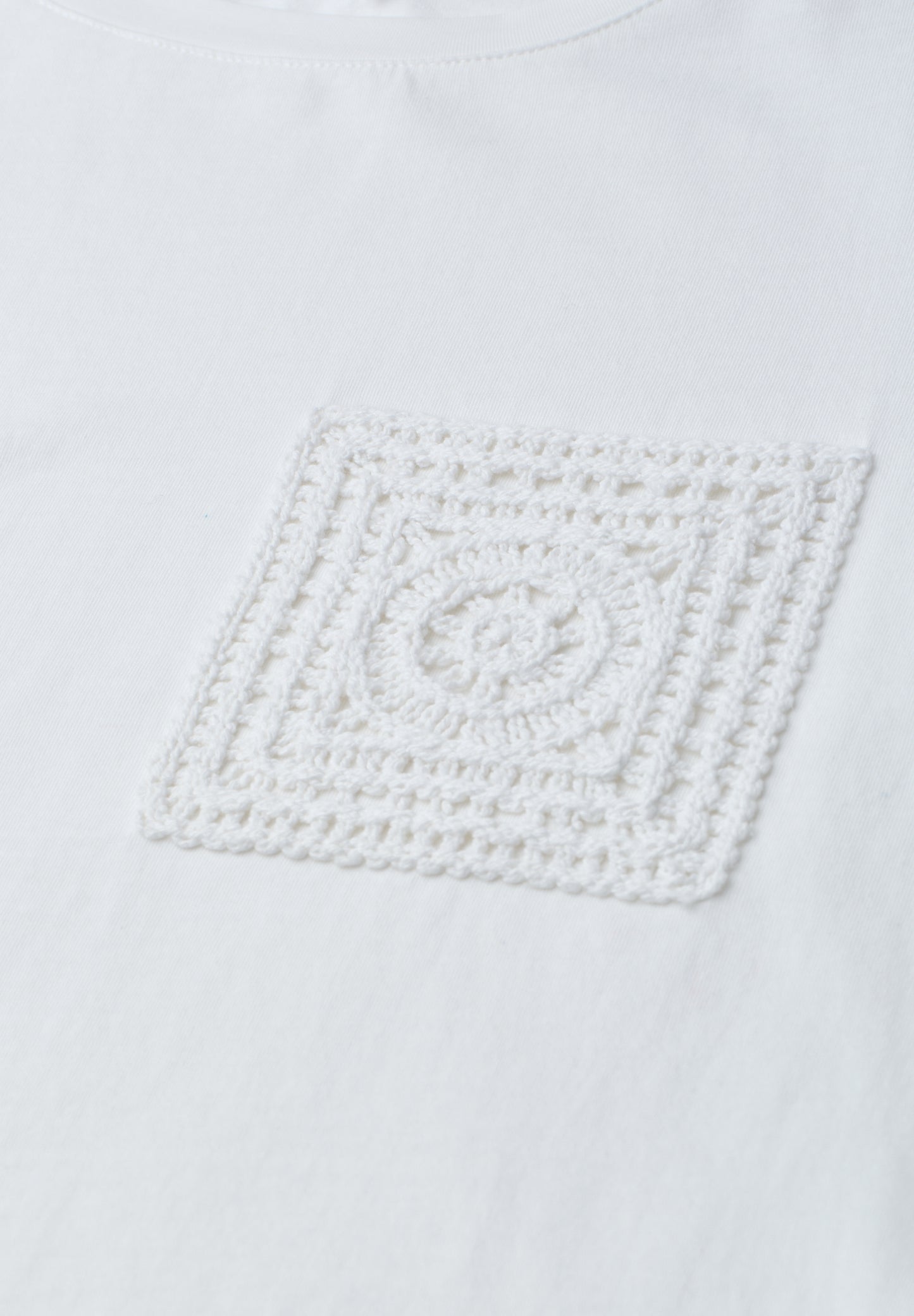 Street One - T-Shirt mit Rundhals und Crochet-Tasche - Farbe: off white