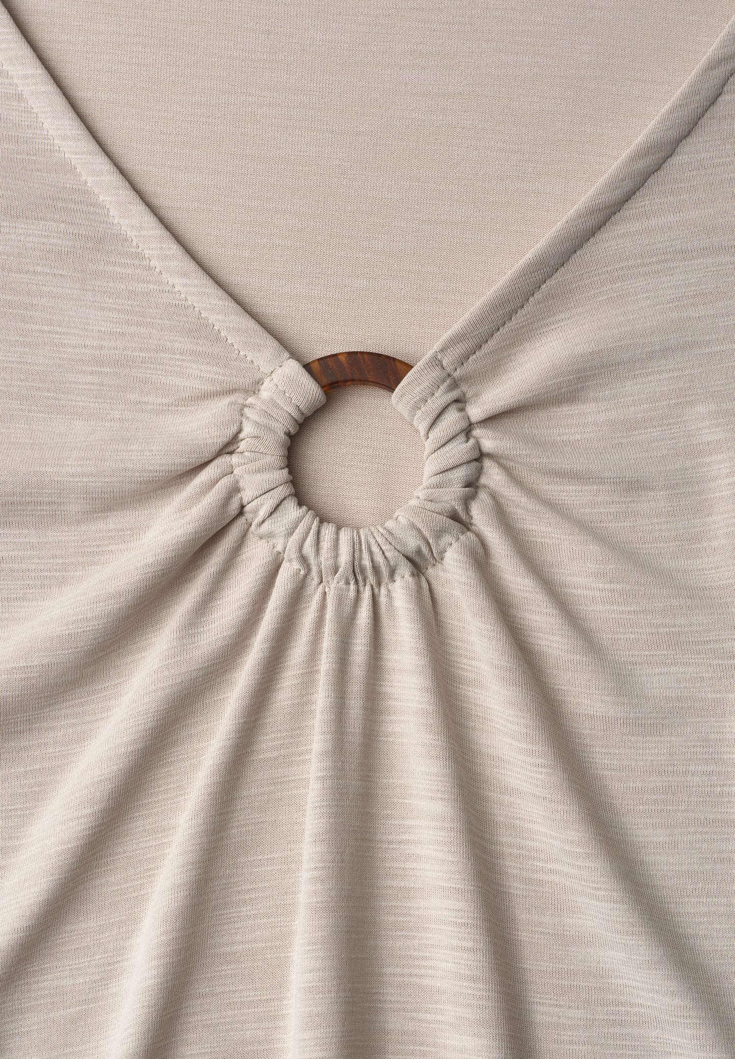 Street One - Silk-Look Shirt mit V-Neck und Deko-Detail - Farbe: clay sand
