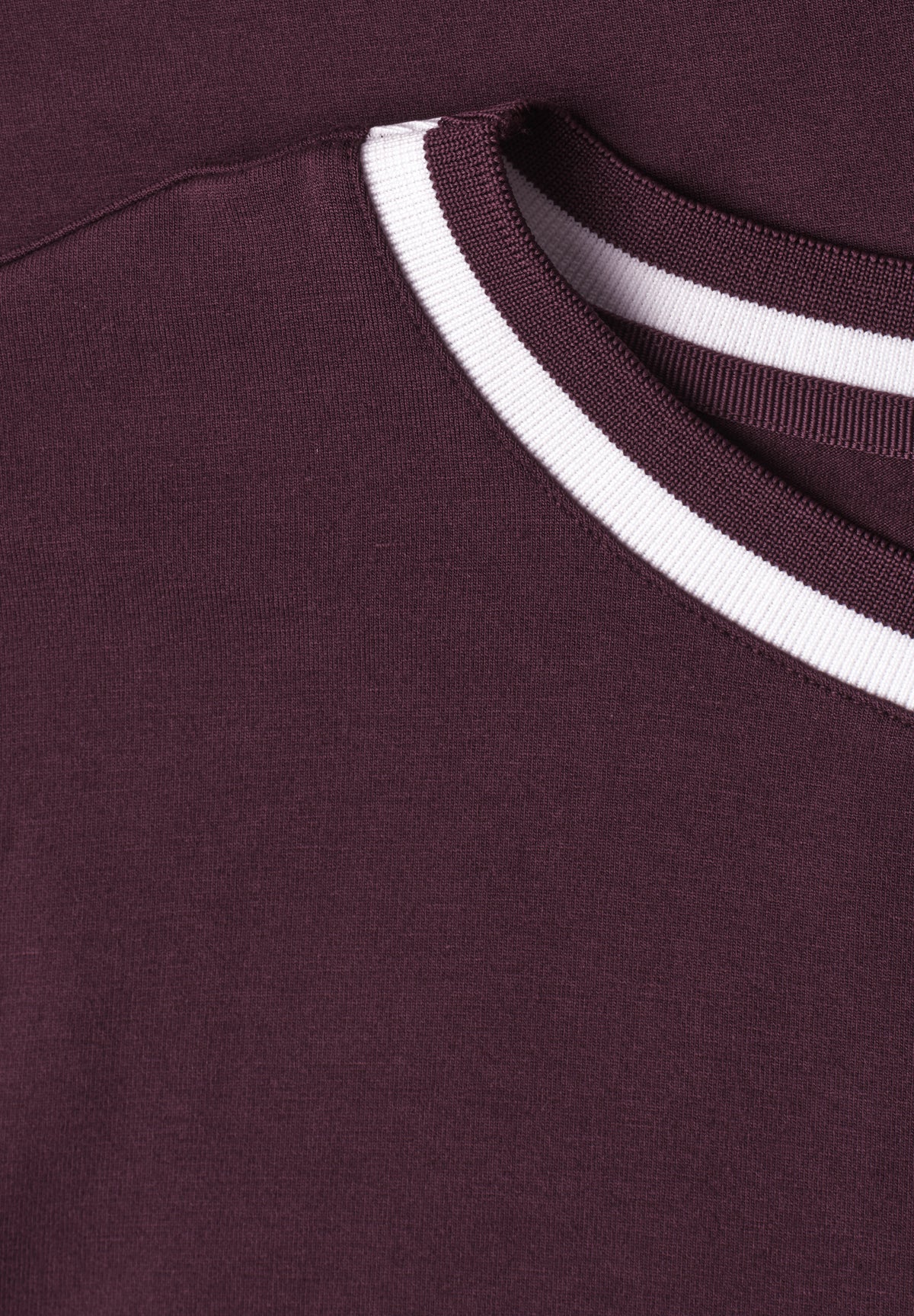 Street One - T-Shirt mit Rundhals und Kontrastdetail - Farbe: rustic rouge