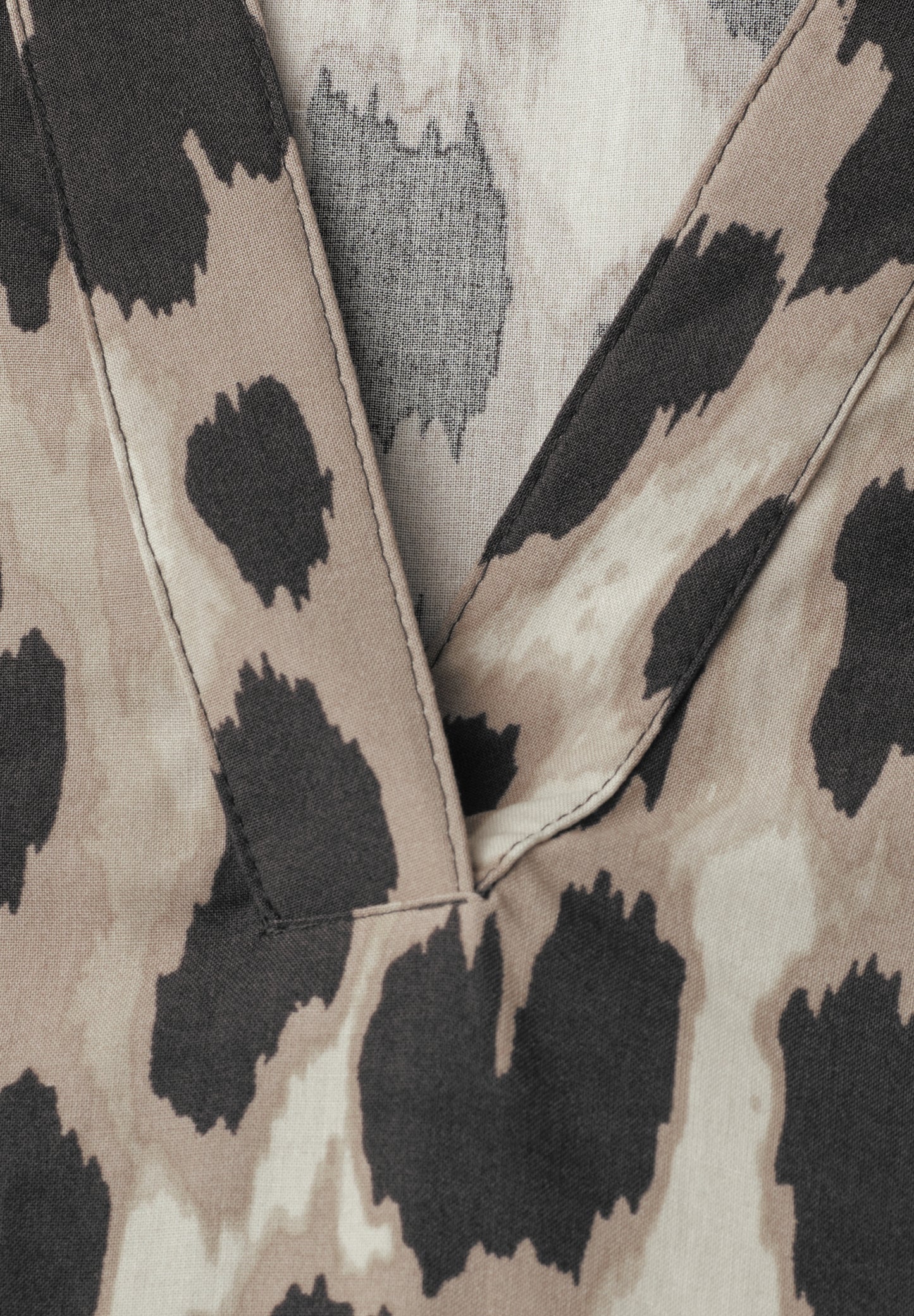 Street One - Bluse mit Split Neck und Animal Print - Farbe: timeless beige