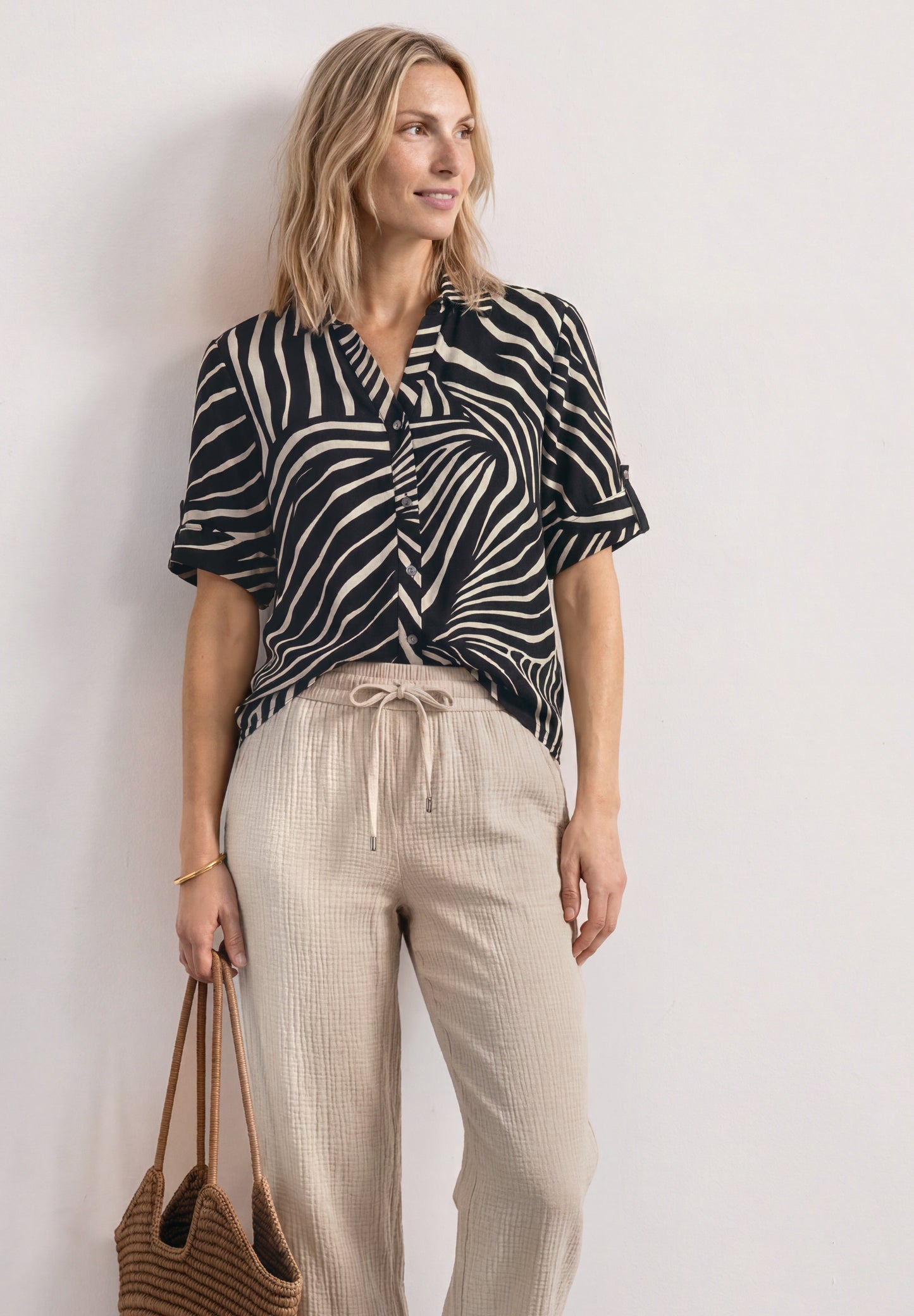 Street One - Kurzarm Hemdbluse mit Turn-Up-Details - Farbe: Black