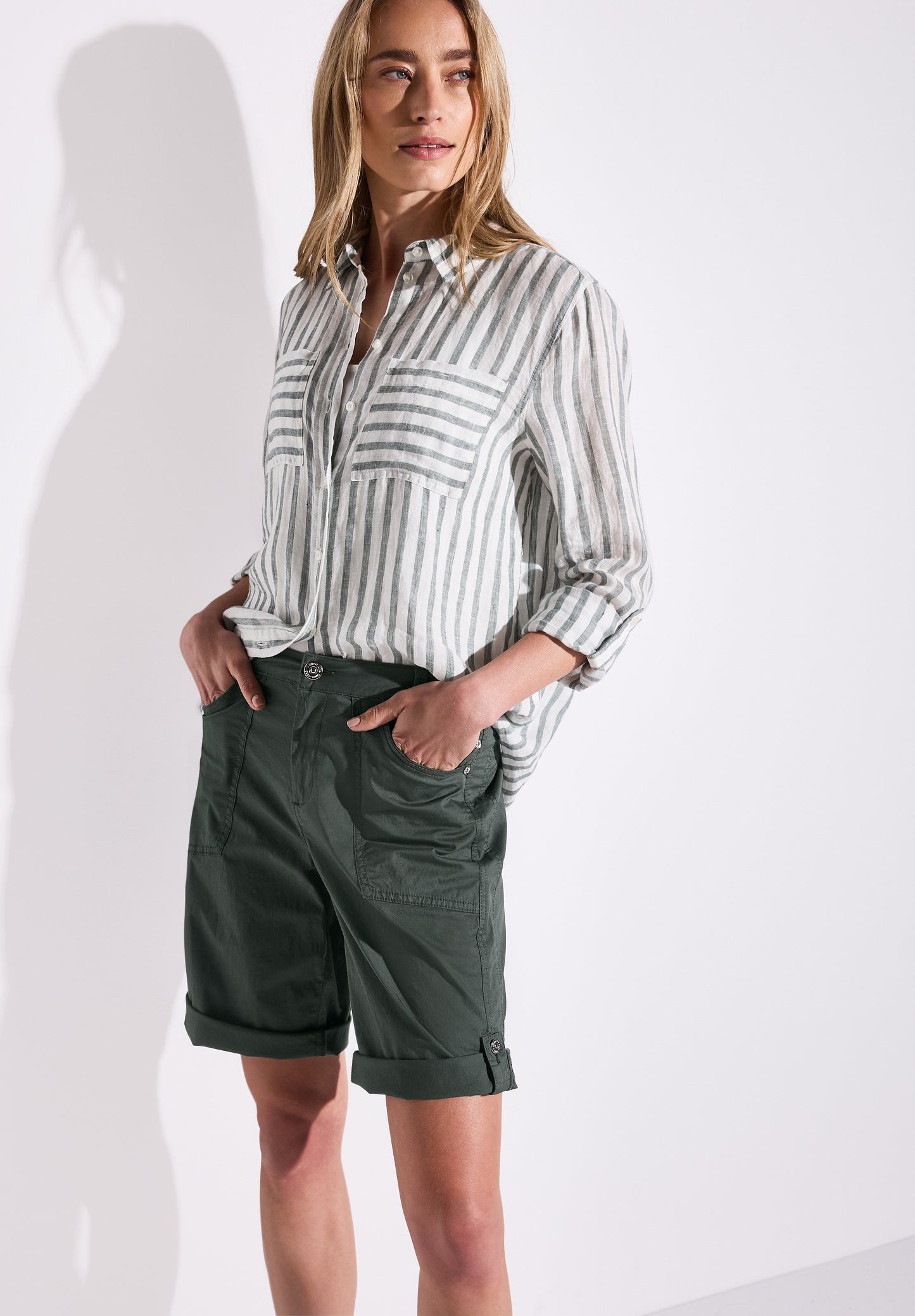 Street One Bermuda mit Turn-Up - Farbe: marshy green