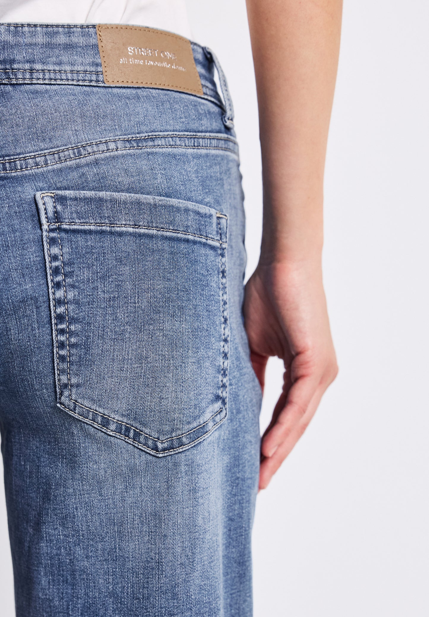 Street One Straight Leg Jeans - Farbe: authentic mid blue washed