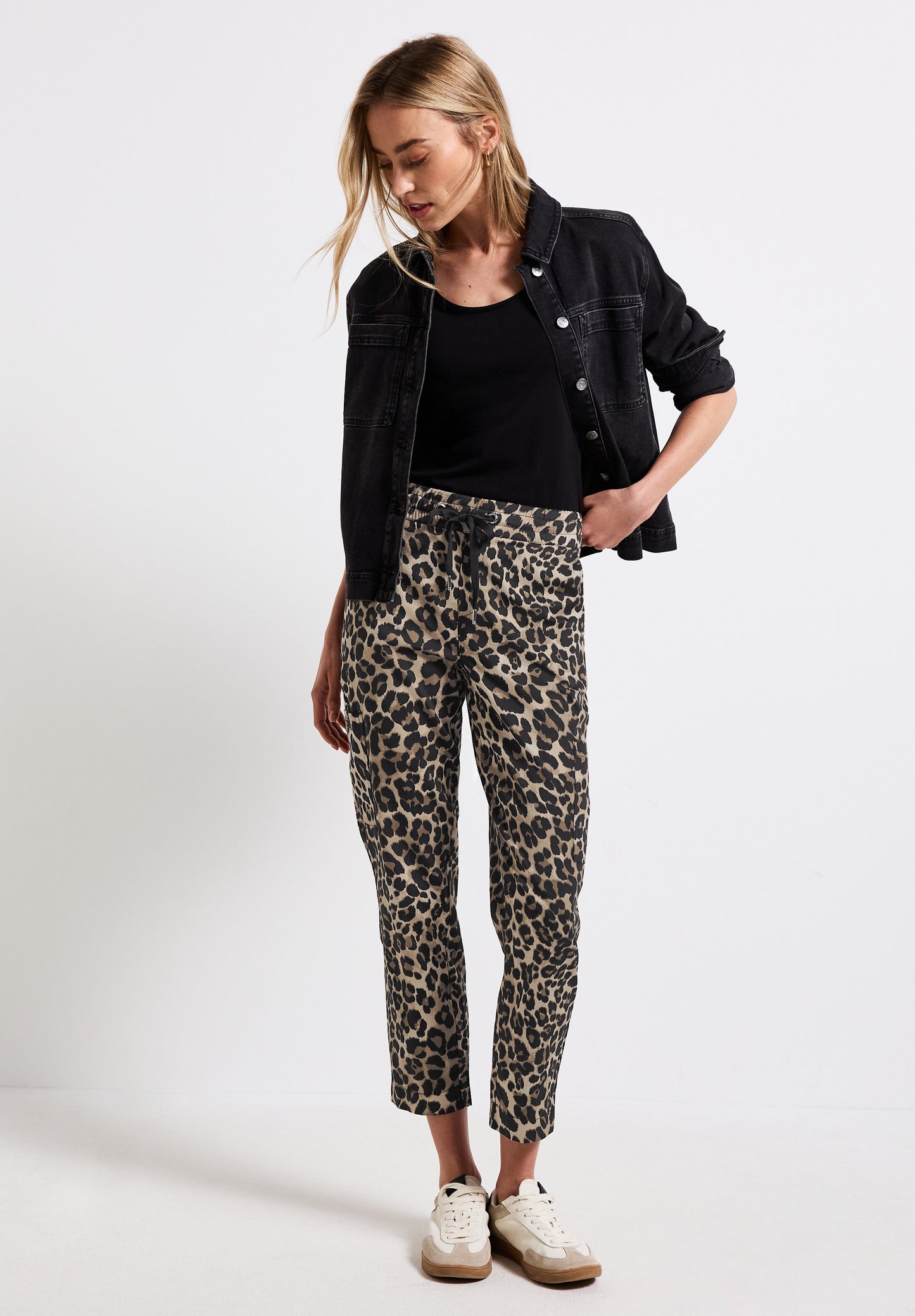 Street One Loose Fit Hose mit Leo-Print - Farbe: Black