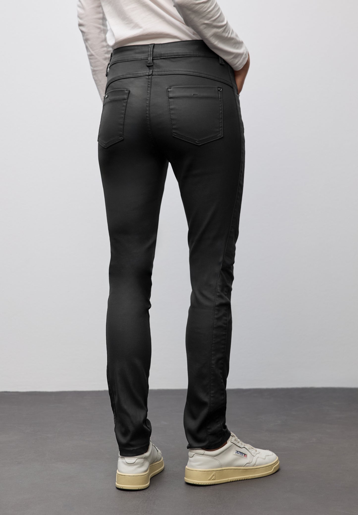 Street One Slim Fit Coated Hose - Farbe: Black