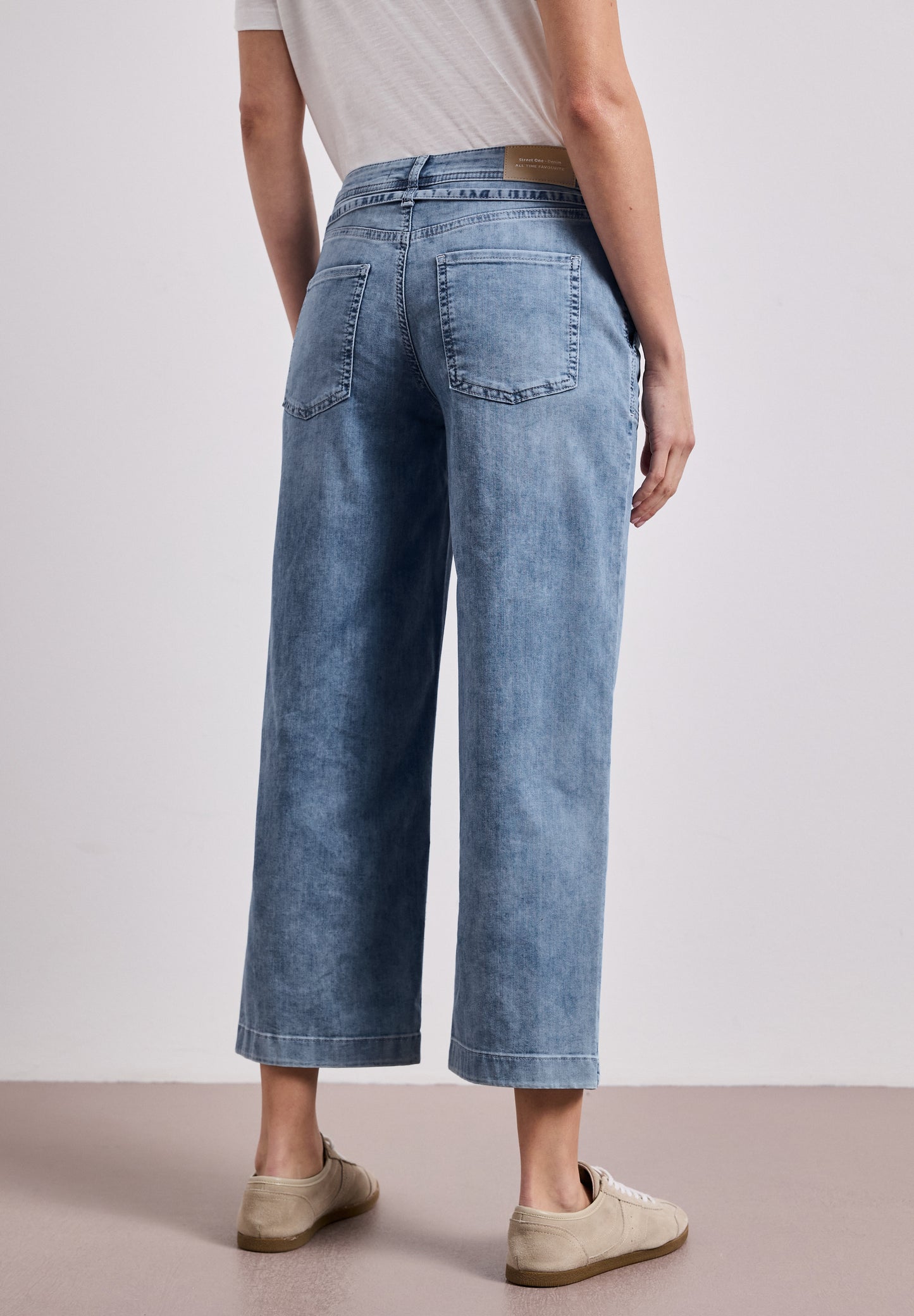 Street One - Mid Waist Wide Leg Jeans im Loose Fit - Farbe: mid blue random wash