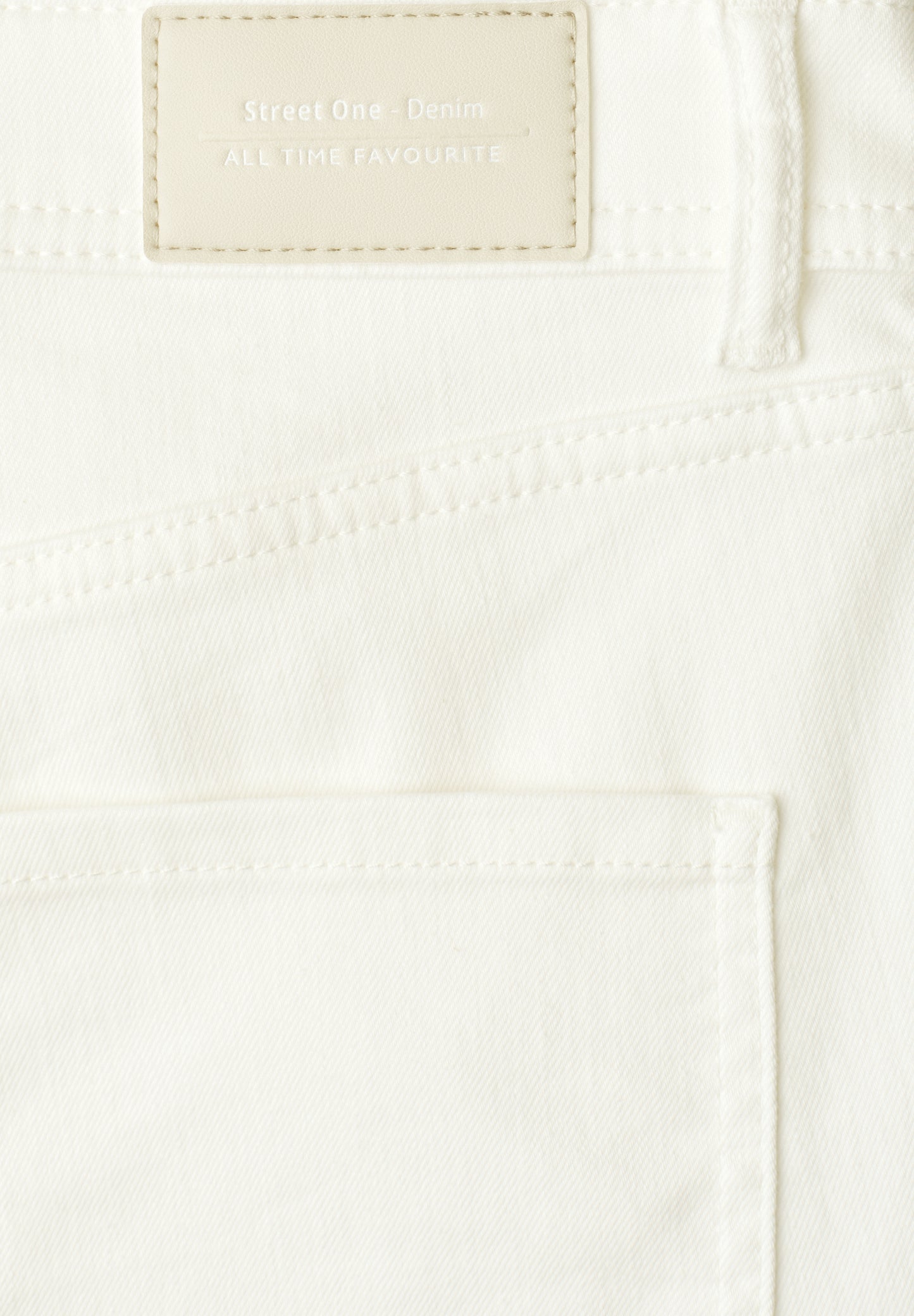 Street One - High Waist Wide Leg Jeans im Loose Fit - Farbe: Off White washed