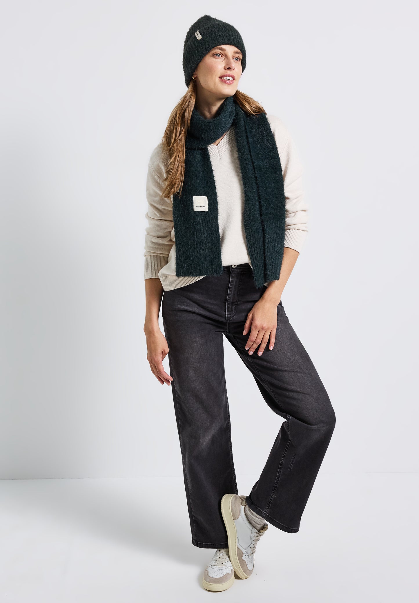 Street One Federgarn Beanie - Farbe: juniper green mel.