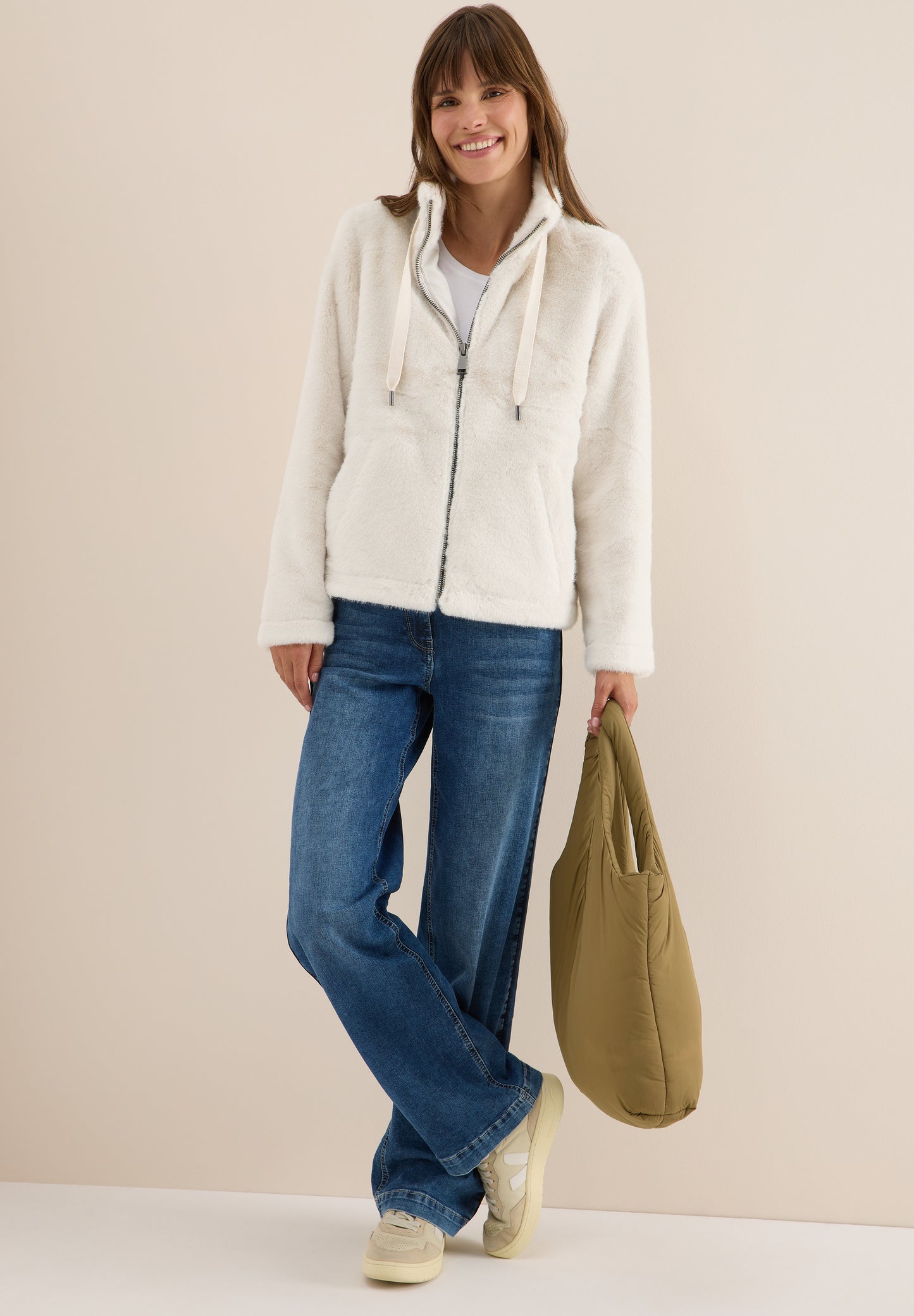 CECIL Kurze Fellimitat Jacke - Farbe: vanilla white