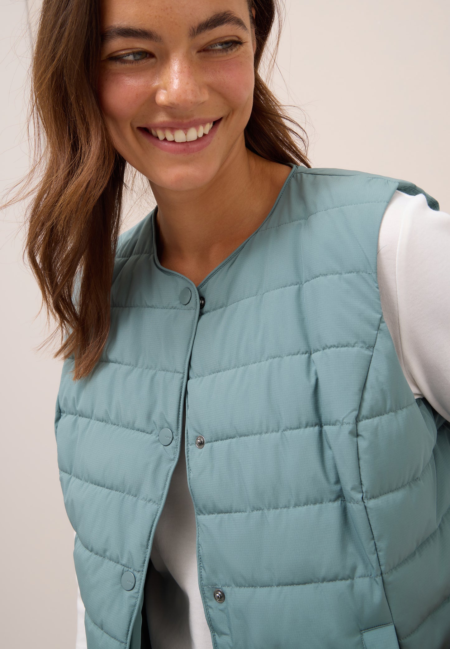 CECIL Weste zum Unterziehen - Farbe: ice hill green