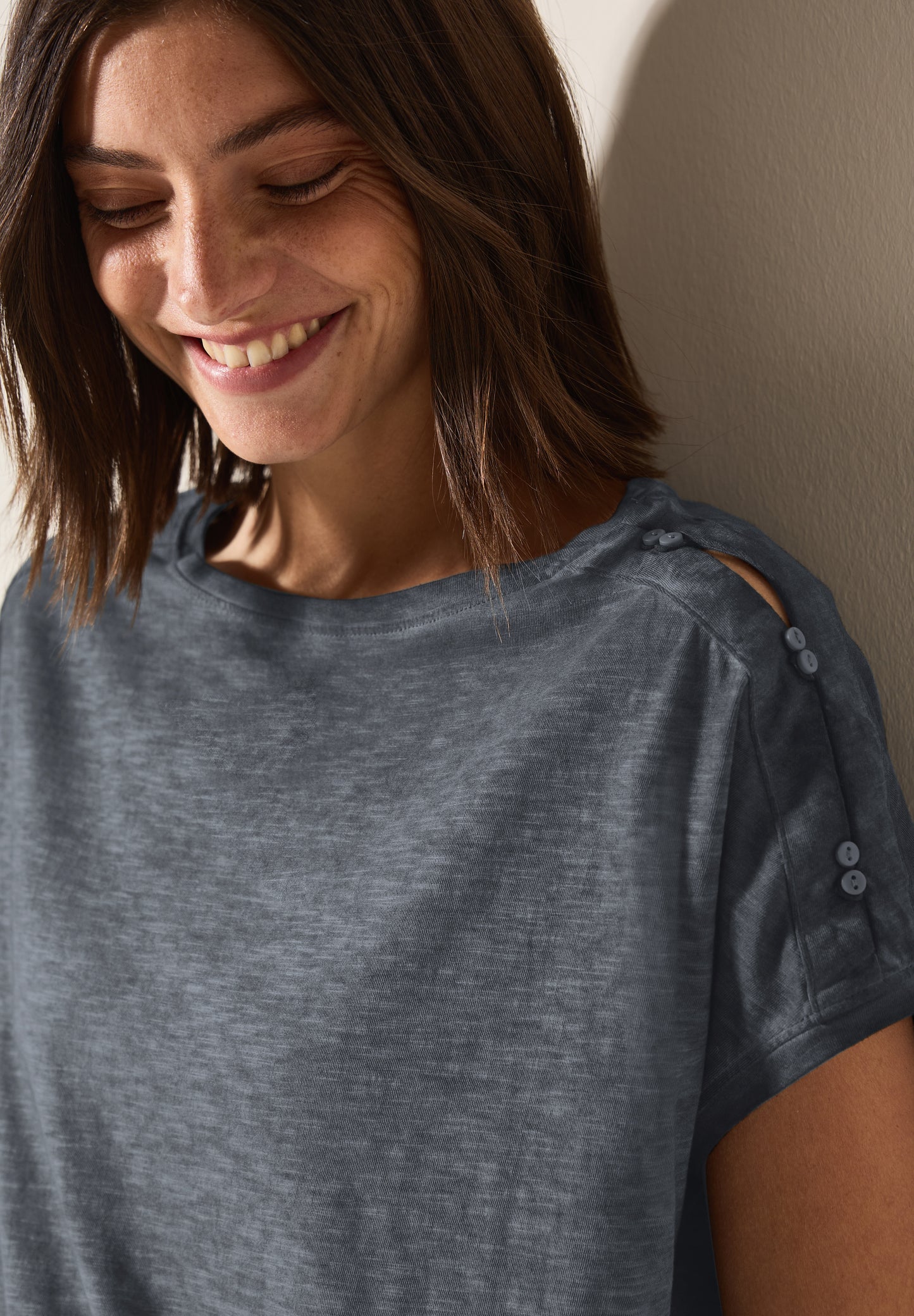 CECIL T-Shirt mit Knopfdetail - Farbe: volcanic grey