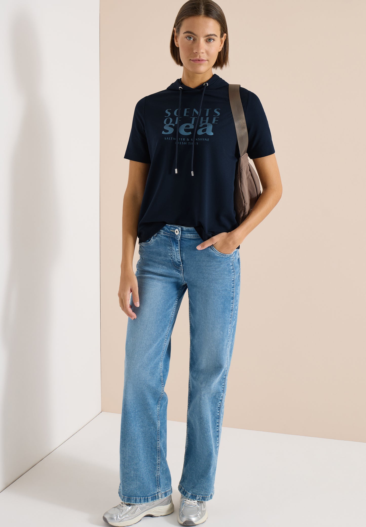 CECIL - Kurzarm Shirt mit Kapuze und Wording - Farbe: universal blue