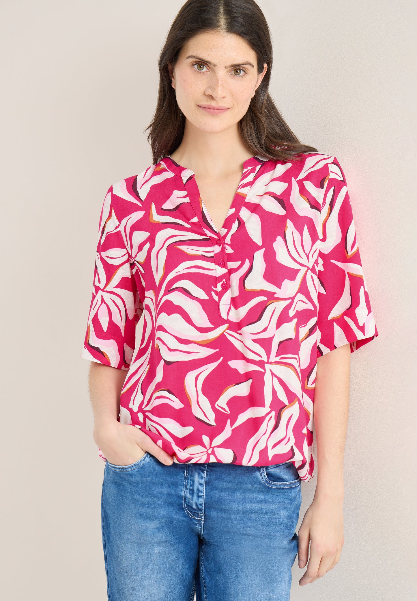 CECIL - Kurzarm Bluse mit floralem Muster - Farbe: beetroot pink