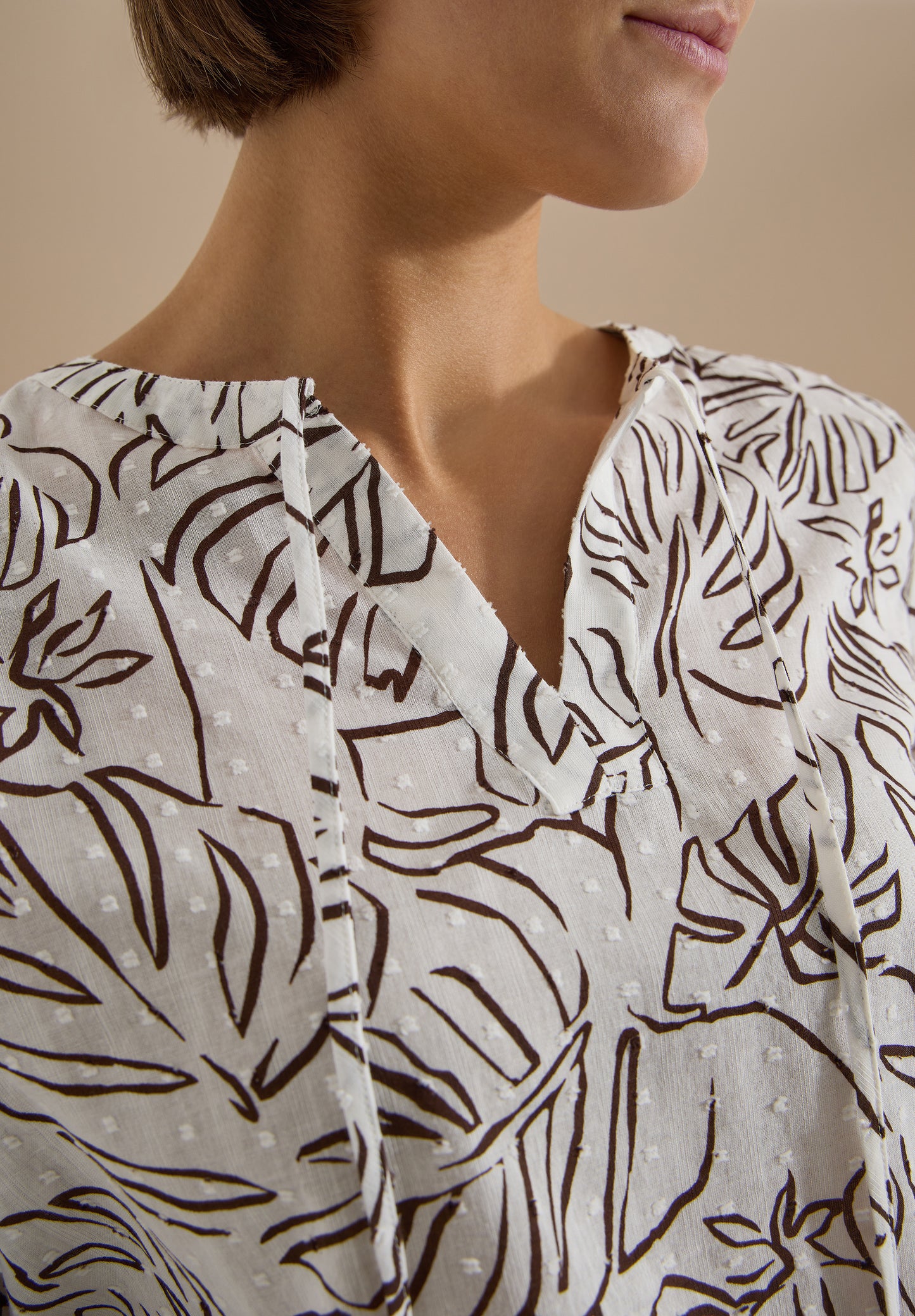 CECIL - 3/4-Arm Tunika mit Blätterprint - Farbe: light alabaster white
