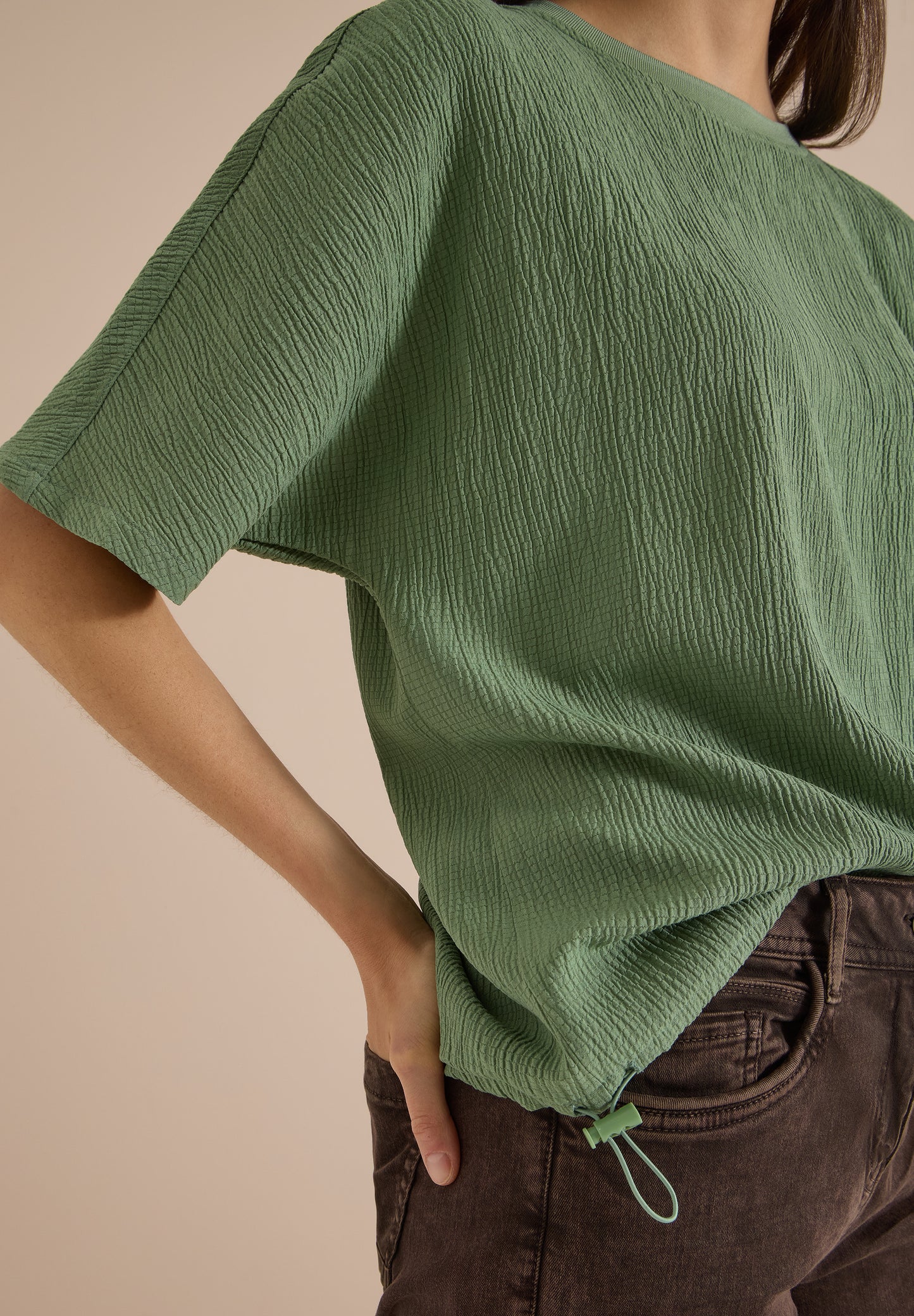 CECIL - Dropped Shoulder Blusenshirt in Unifarbe - Farbe: deep matcha green