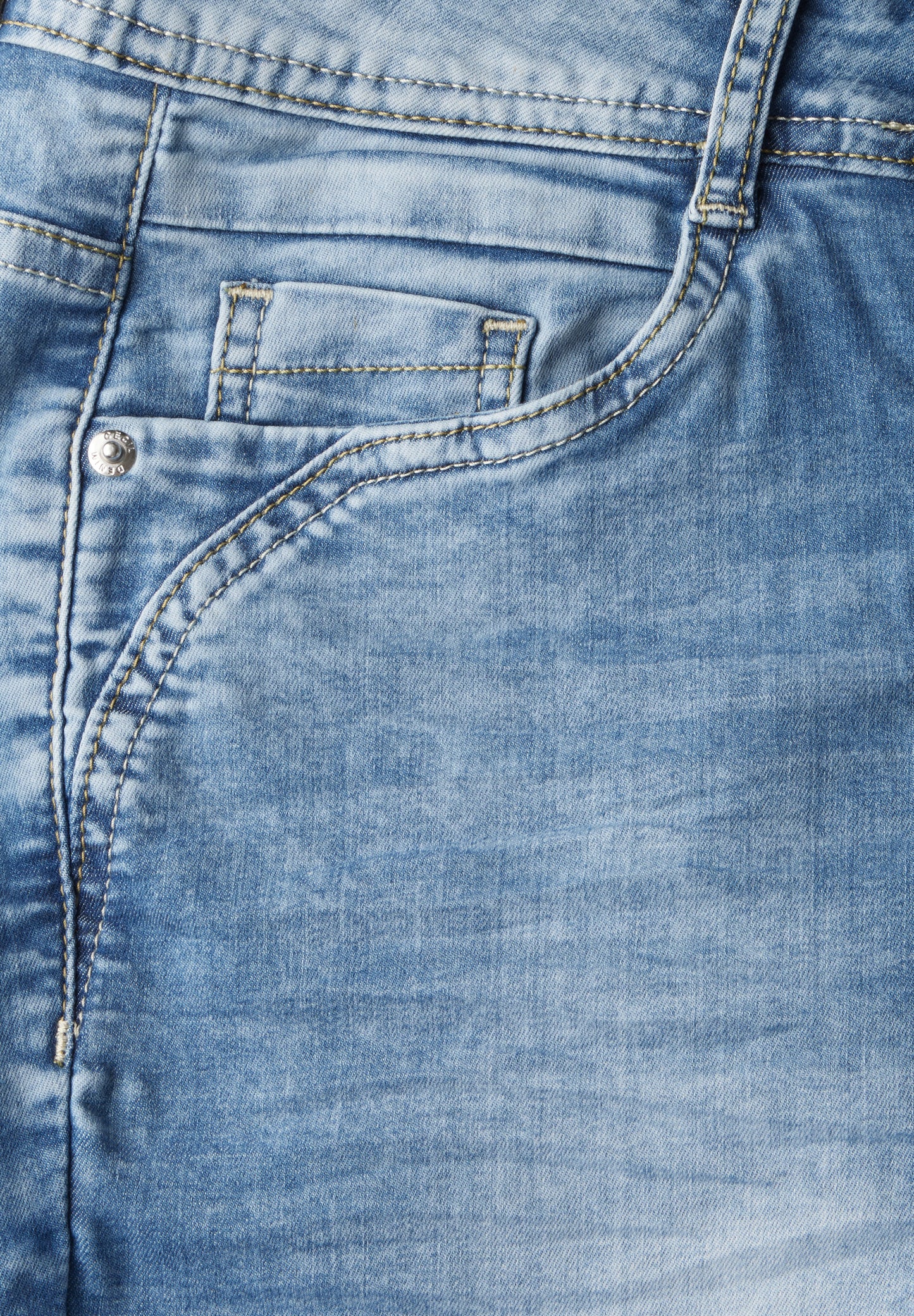 CECIL Capri Jeans "TORONTO" - Farbe: light blue authentic washed
