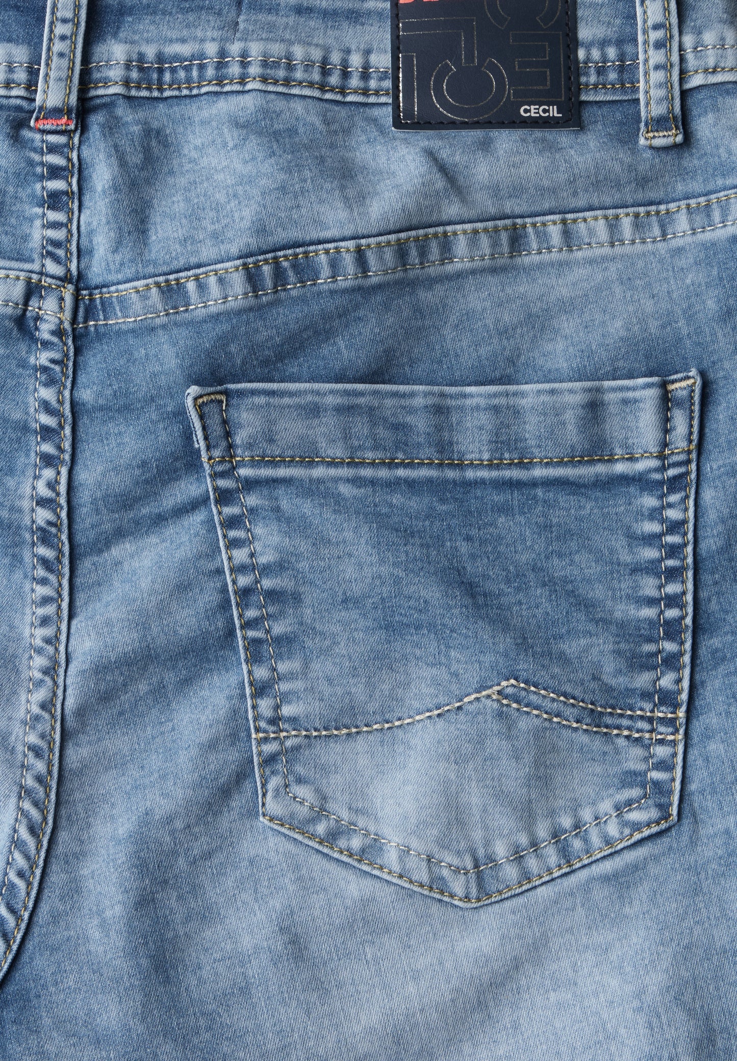 CECIL Capri Jeans "TORONTO" - Farbe: light blue authentic washed