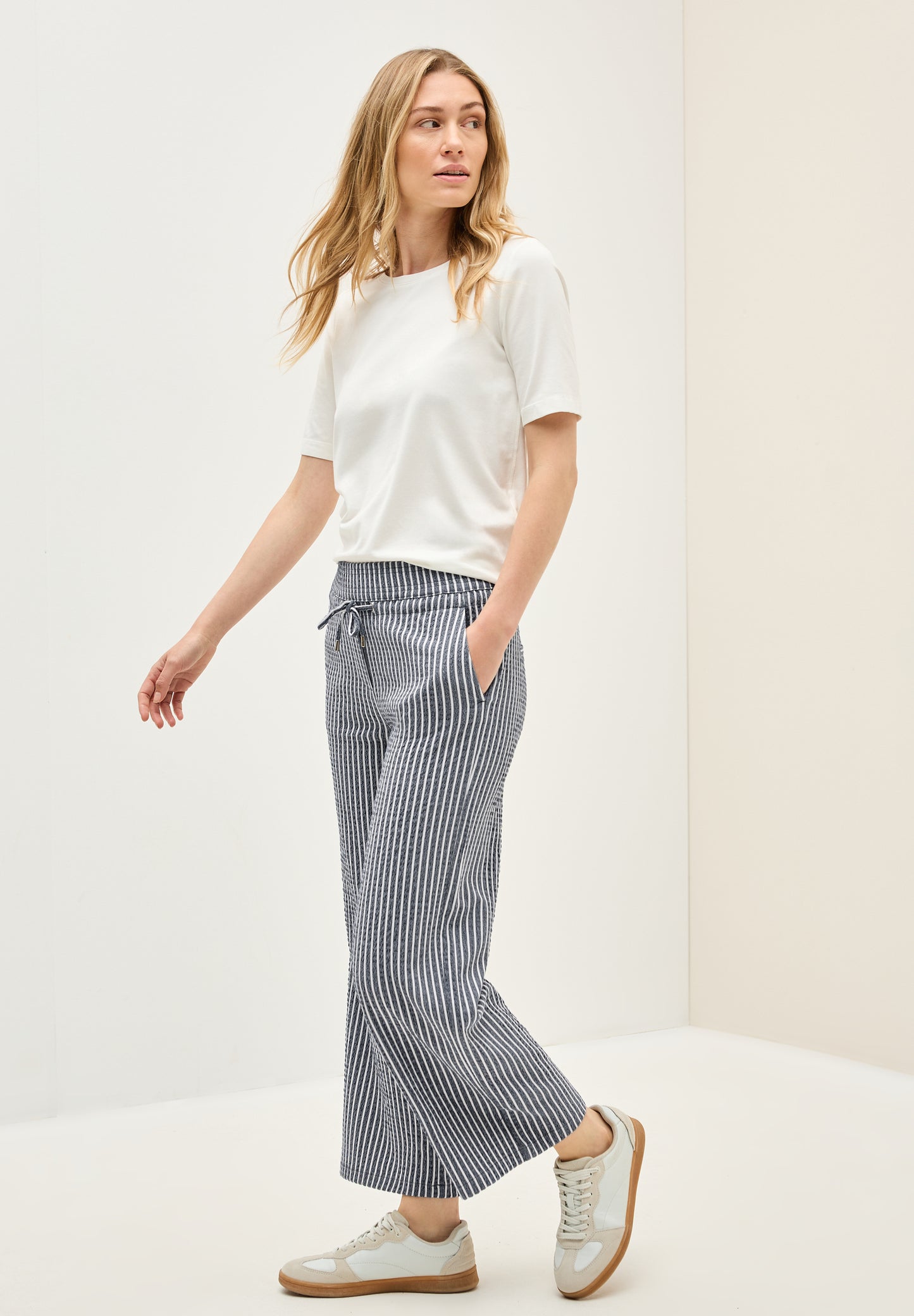 CECIL Gestreifte Seersucker Hose - Farbe: urban navy blue