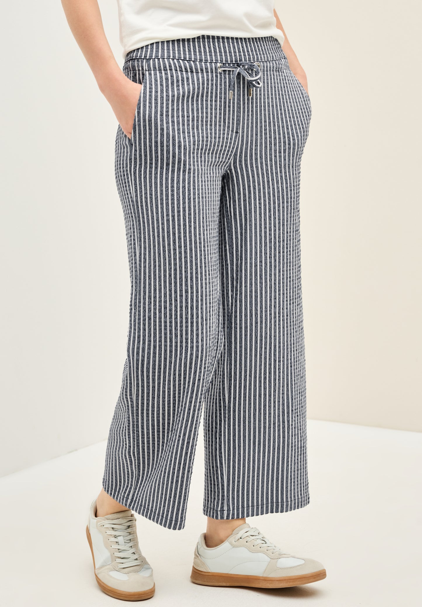 CECIL Gestreifte Seersucker Hose - Farbe: urban navy blue