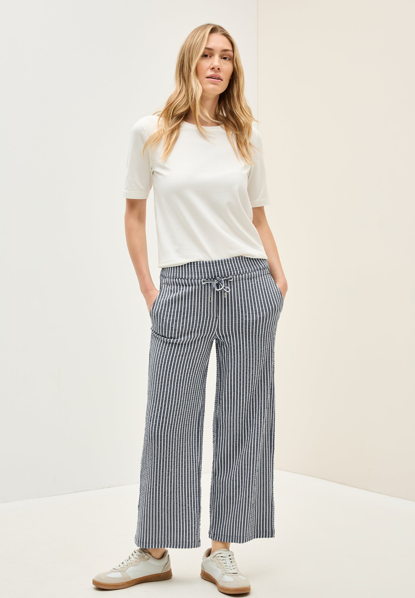 CECIL Gestreifte Seersucker Hose - Farbe: urban navy blue