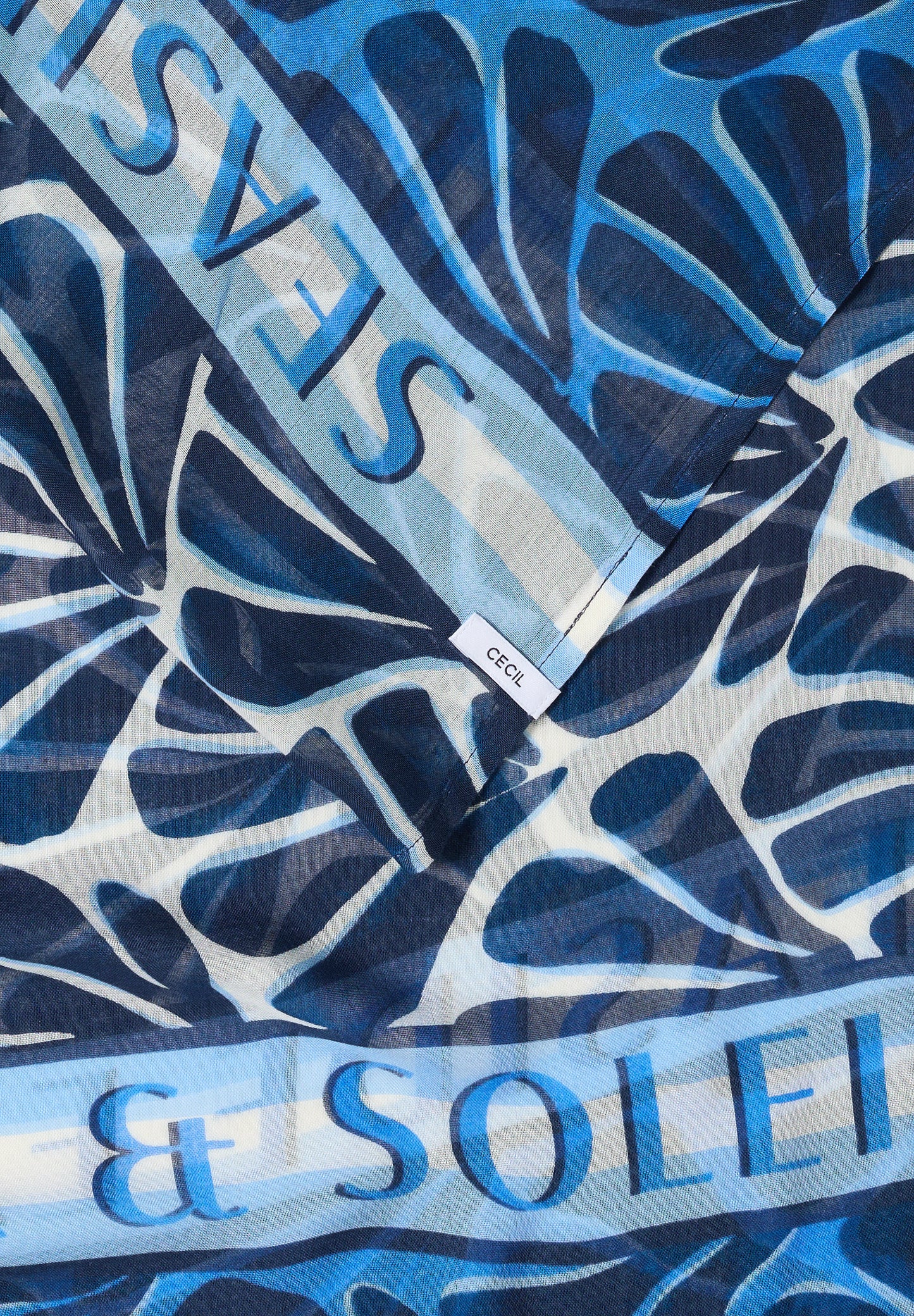 CECIL - Loop Schal mit grafischem Muster - Farbe: universal blue