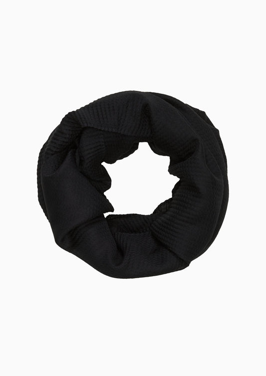 s.Oliver - Plissierter Loop-Schal - Farbe: schwarz