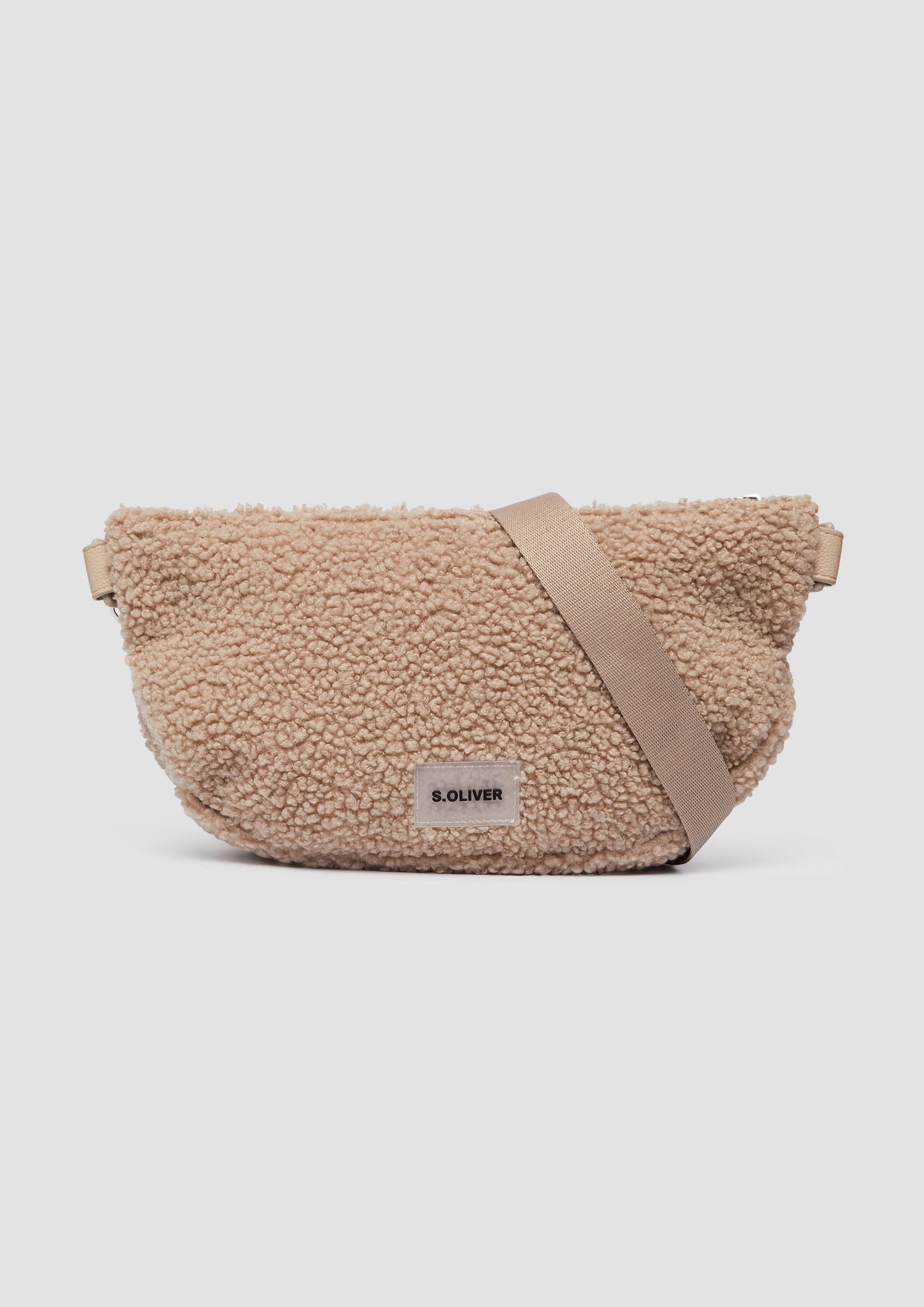 s.Oliver - Crossbody-Bag aus Teddyplüsch - Farbe: Beige