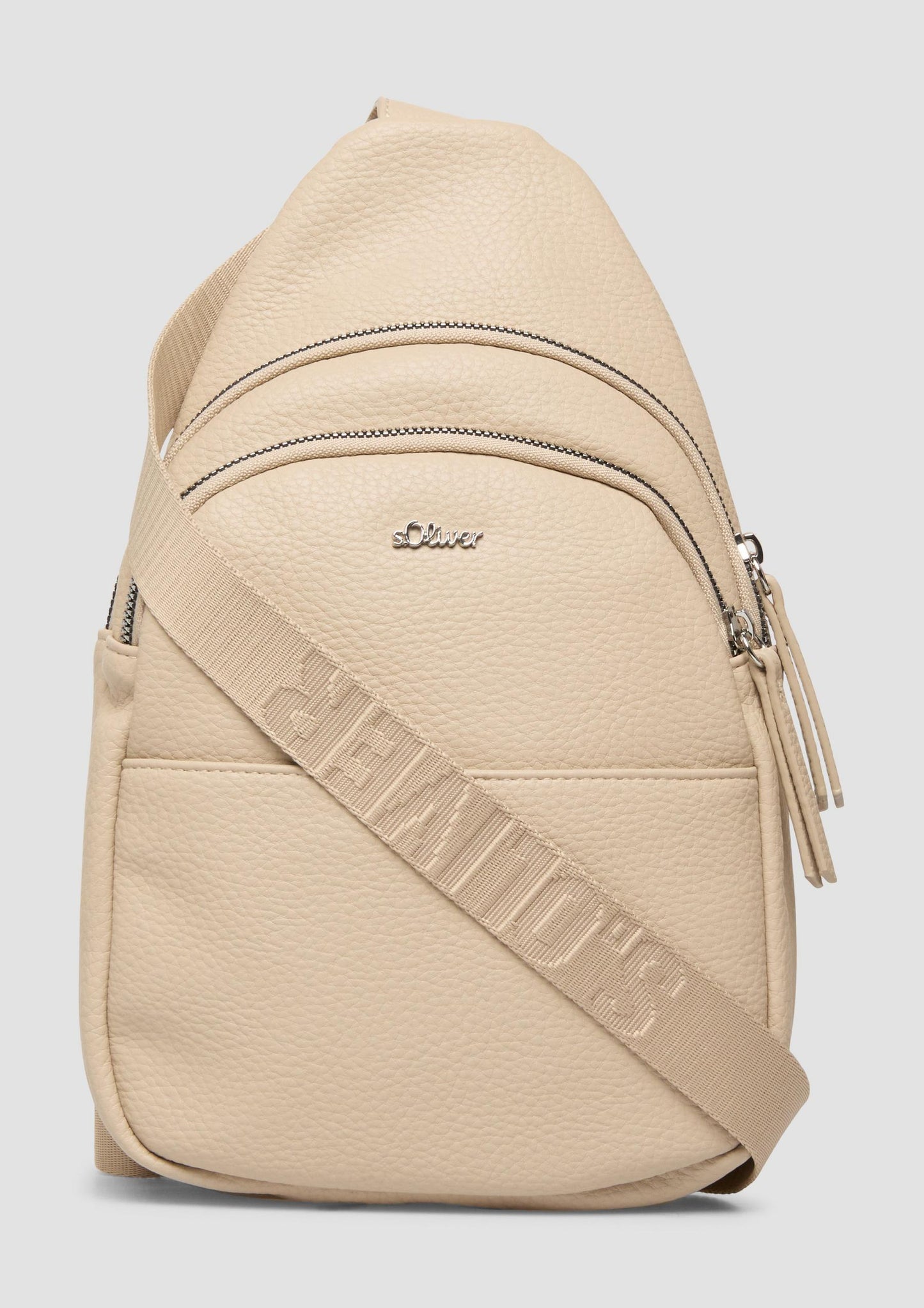 s.Oliver - Rucksack in Leder-Optik mit Logo und Reißverschluss - Farbe: Beige