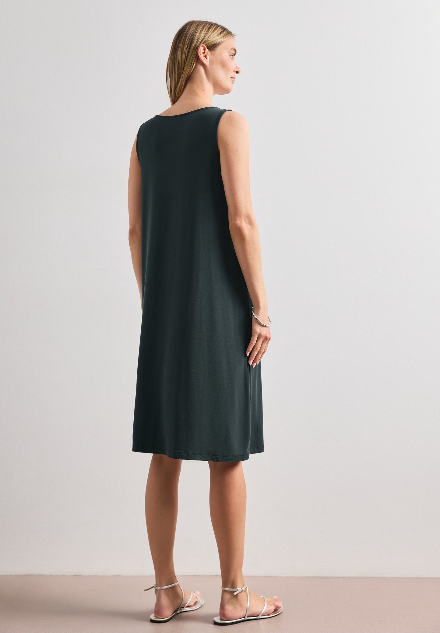 Street One - Knielanges Kleid mit Schnallendetail - Farbe: deep bound green