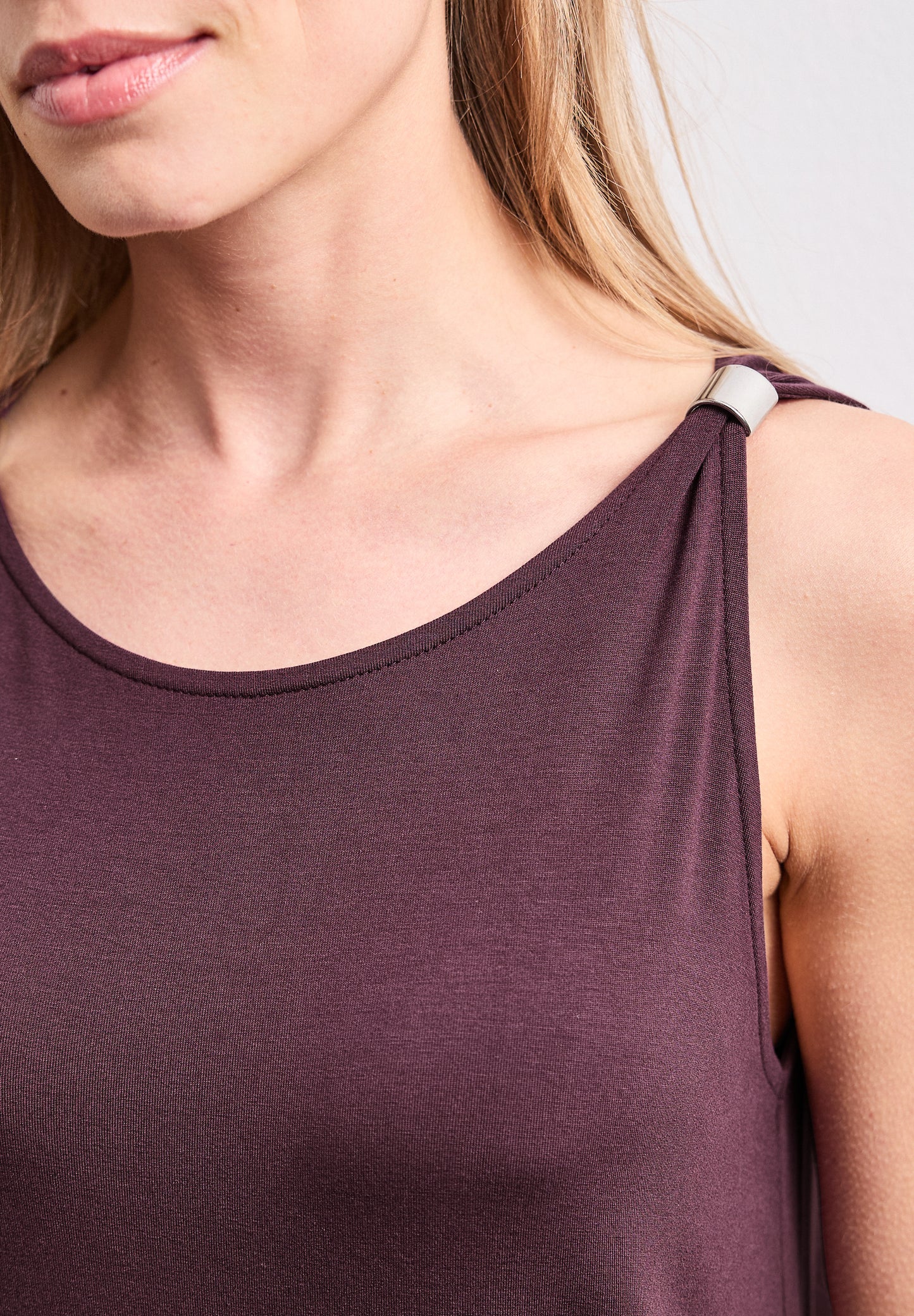 Street One - Knielanges Kleid mit Schnallendetail - Farbe: rustic rouge