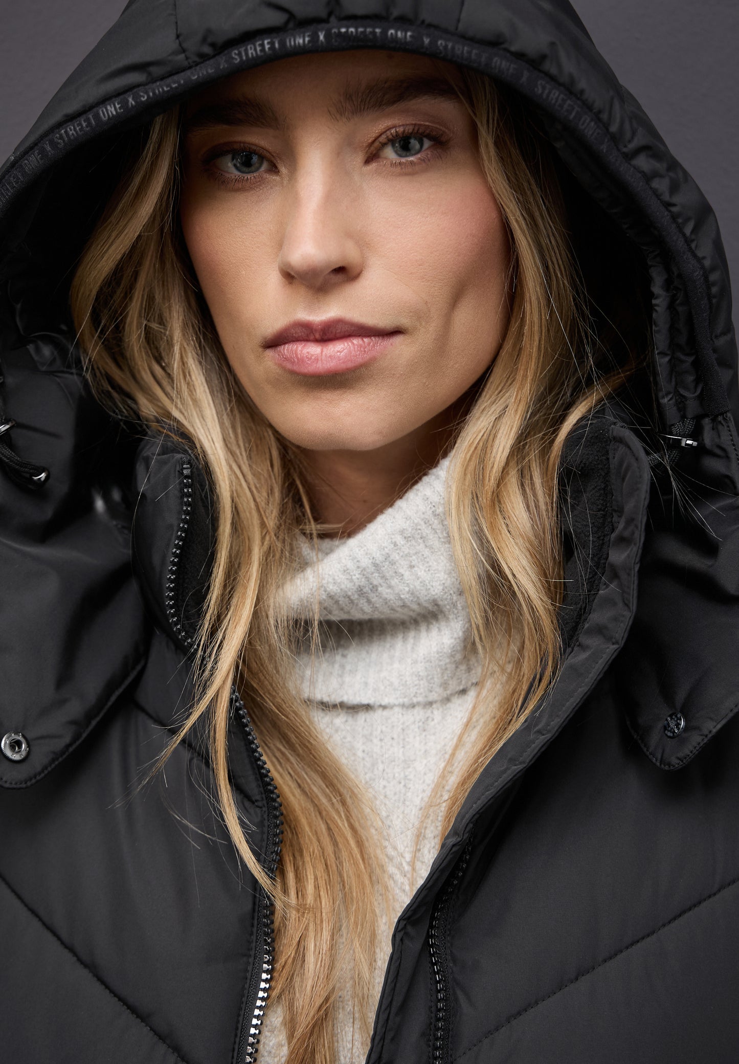 Street One Steppjacke in Midi-Länge - Farbe: Black