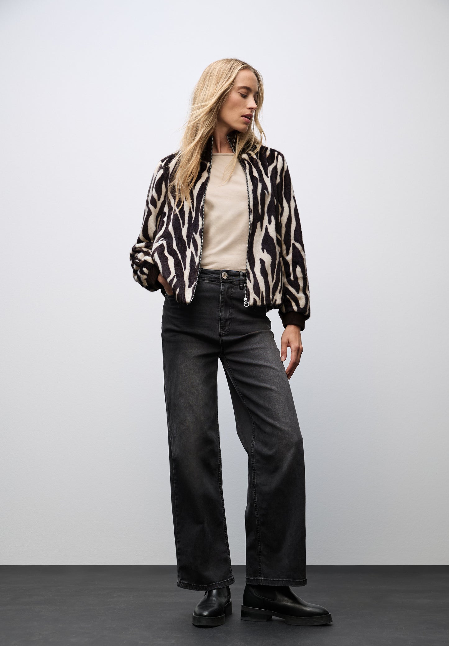 Street One Fake Fur Zebra Blouson - Farbe: deep roast brown