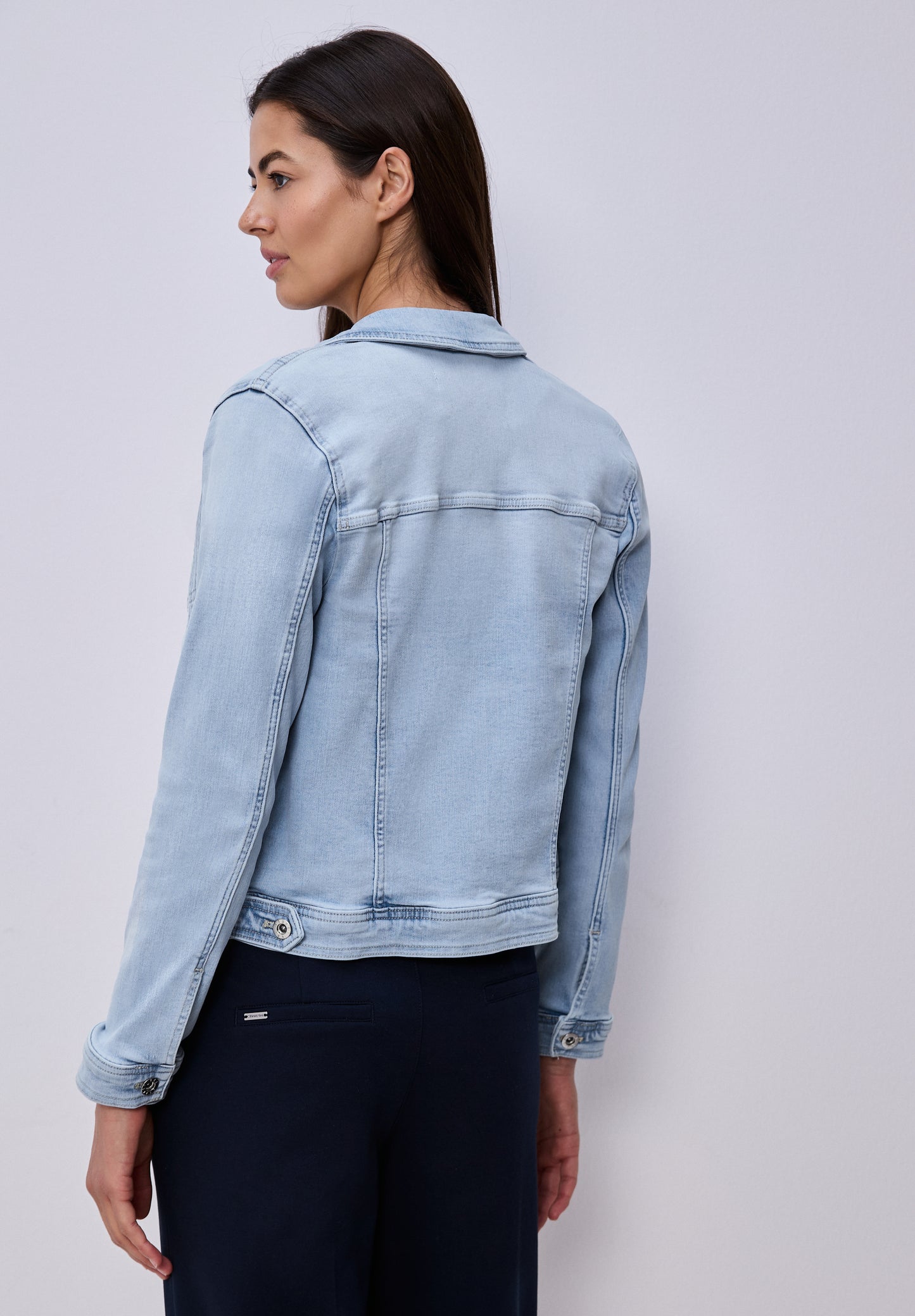 Street One - Jeansjacke mit Brusttaschen und Knöpfen - Farbe: Light blue washed