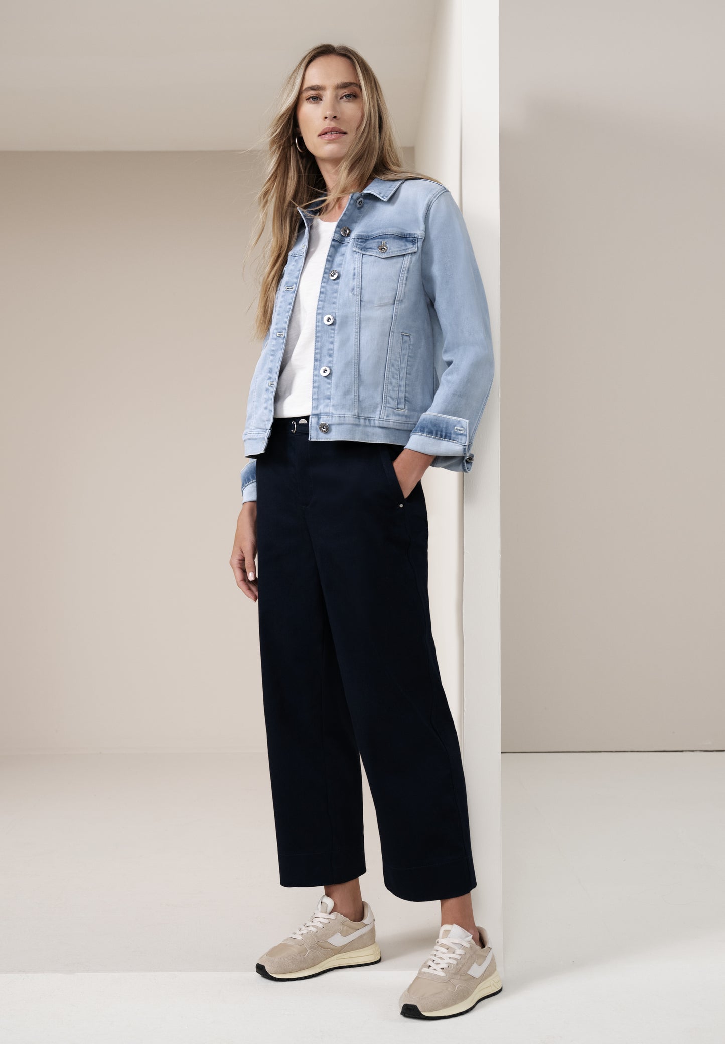 Street One - Jeansjacke mit Brusttaschen und Knöpfen - Farbe: Light blue washed