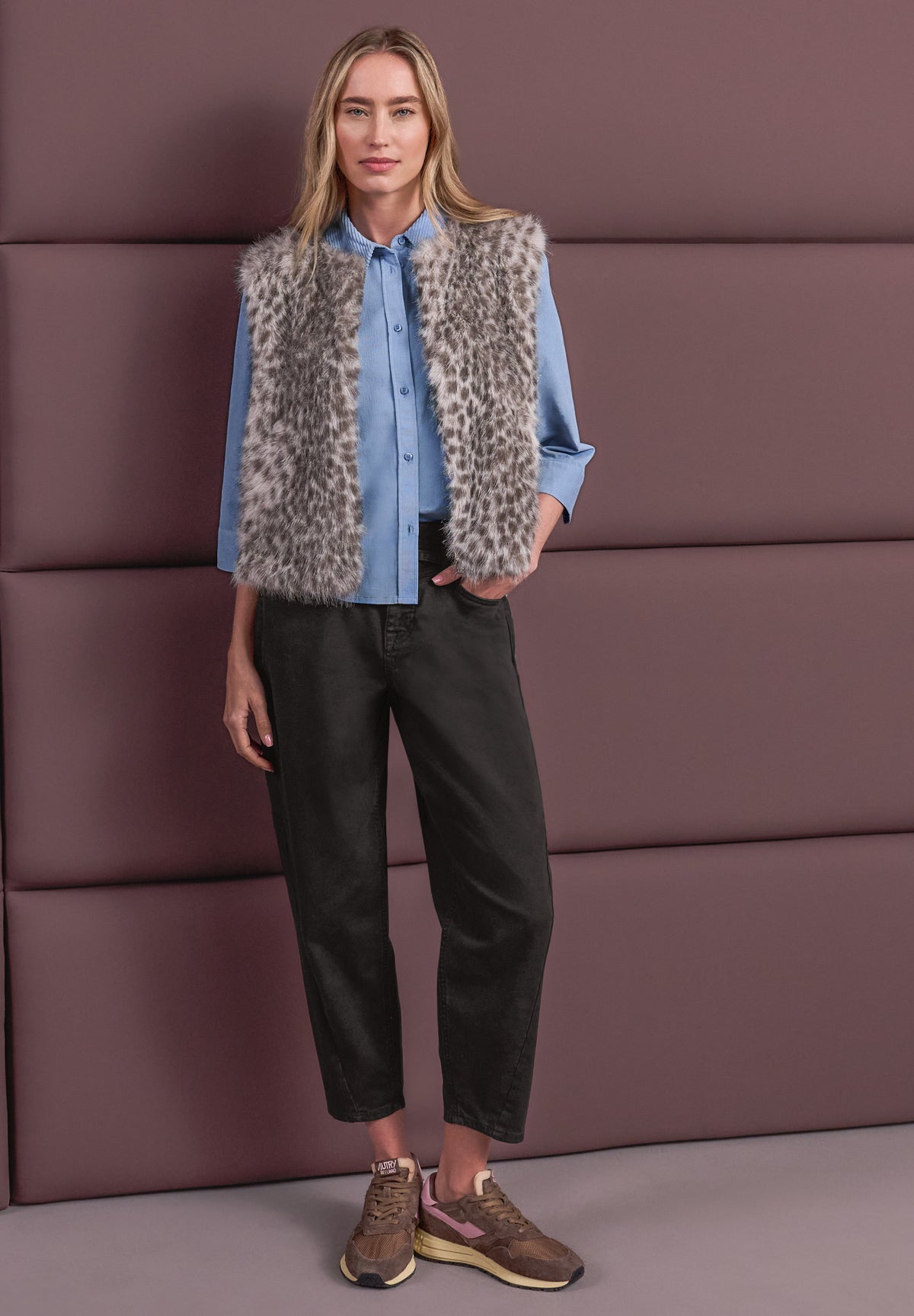 Detailansicht der soften Street One Fake-Fur Weste
