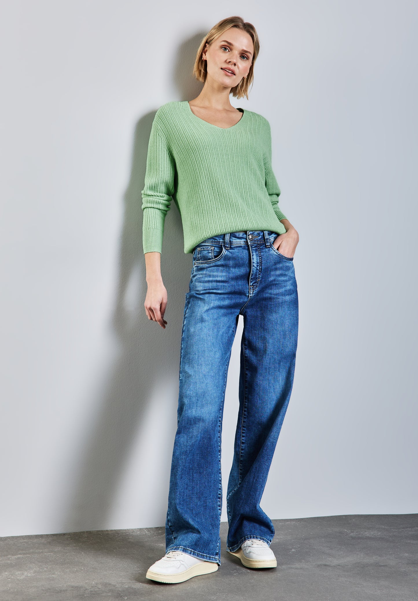 Street One Kuscheliger V-Neck Pullover - Farbe: milky green mel.