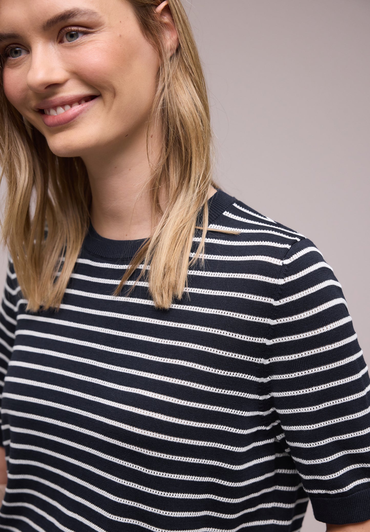 Street One - Kurzarm Pullover mit Streifenmuster - Farbe: shadowed navy