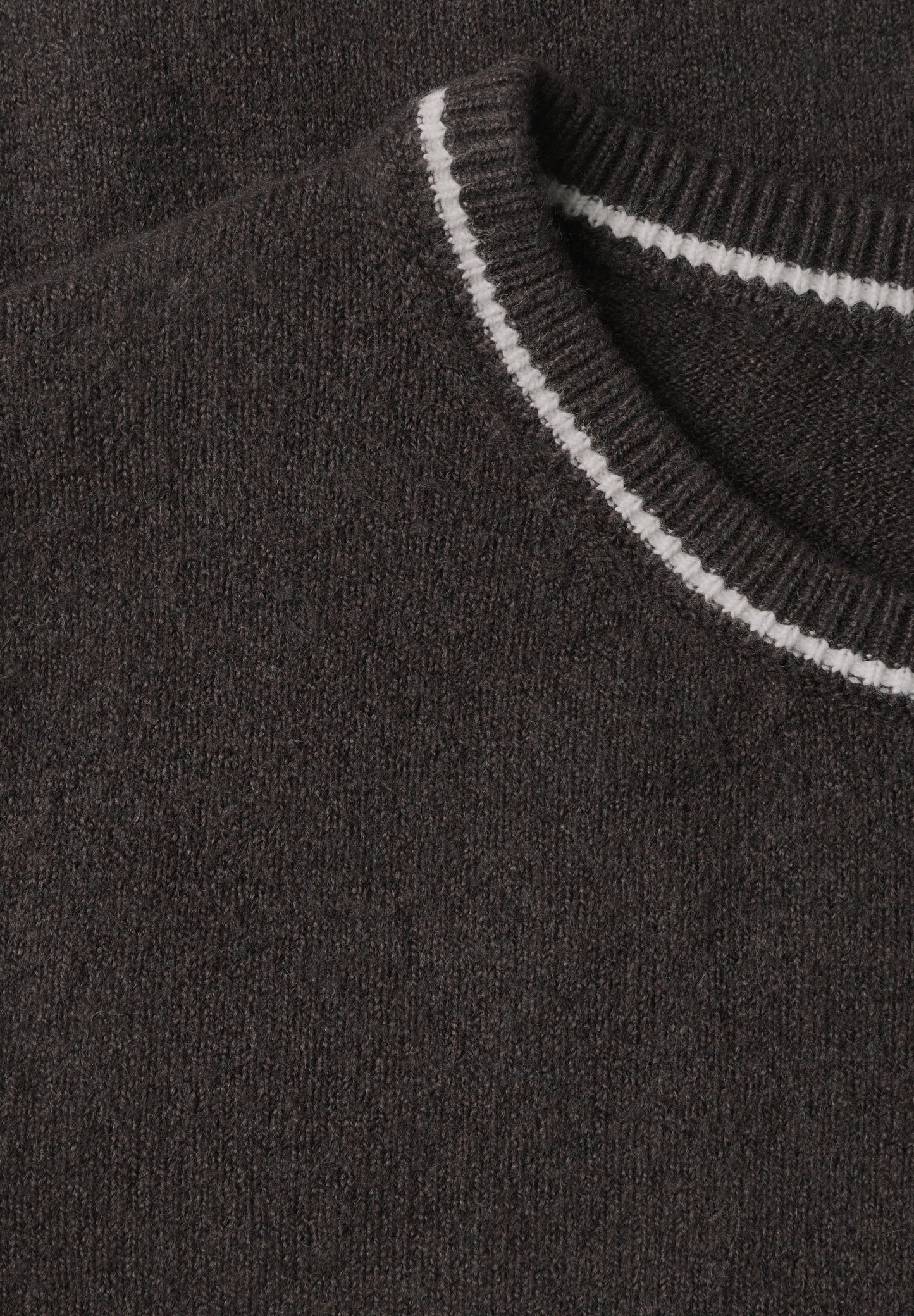 Street One - Kurzarm Pullover mit Kontrastdetail - Farbe: black coffee mel.