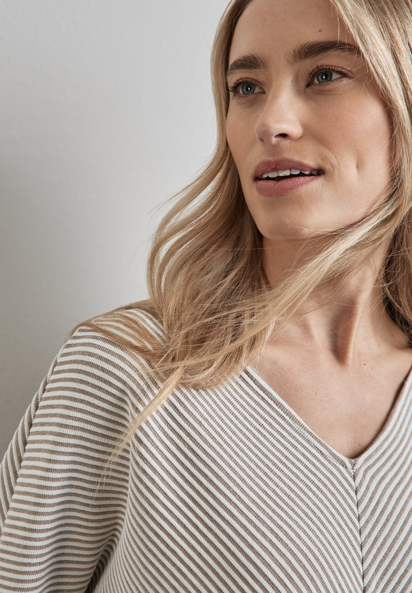 Street One Shirt mit Diagonalstruktur - Farbe: breezy beige mel.