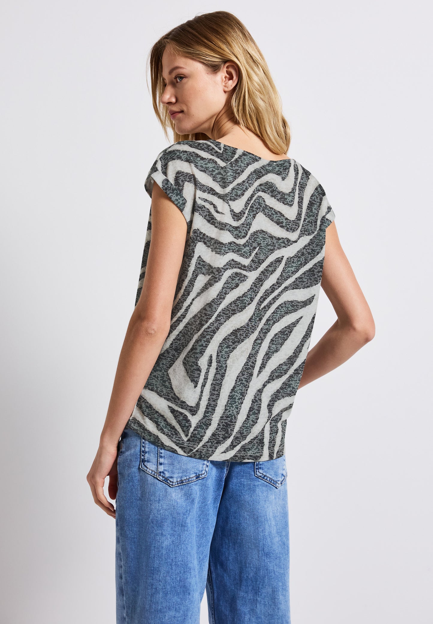 Street One Gemustertes Ausbrenner-Shirt - Farbe: pine grove green