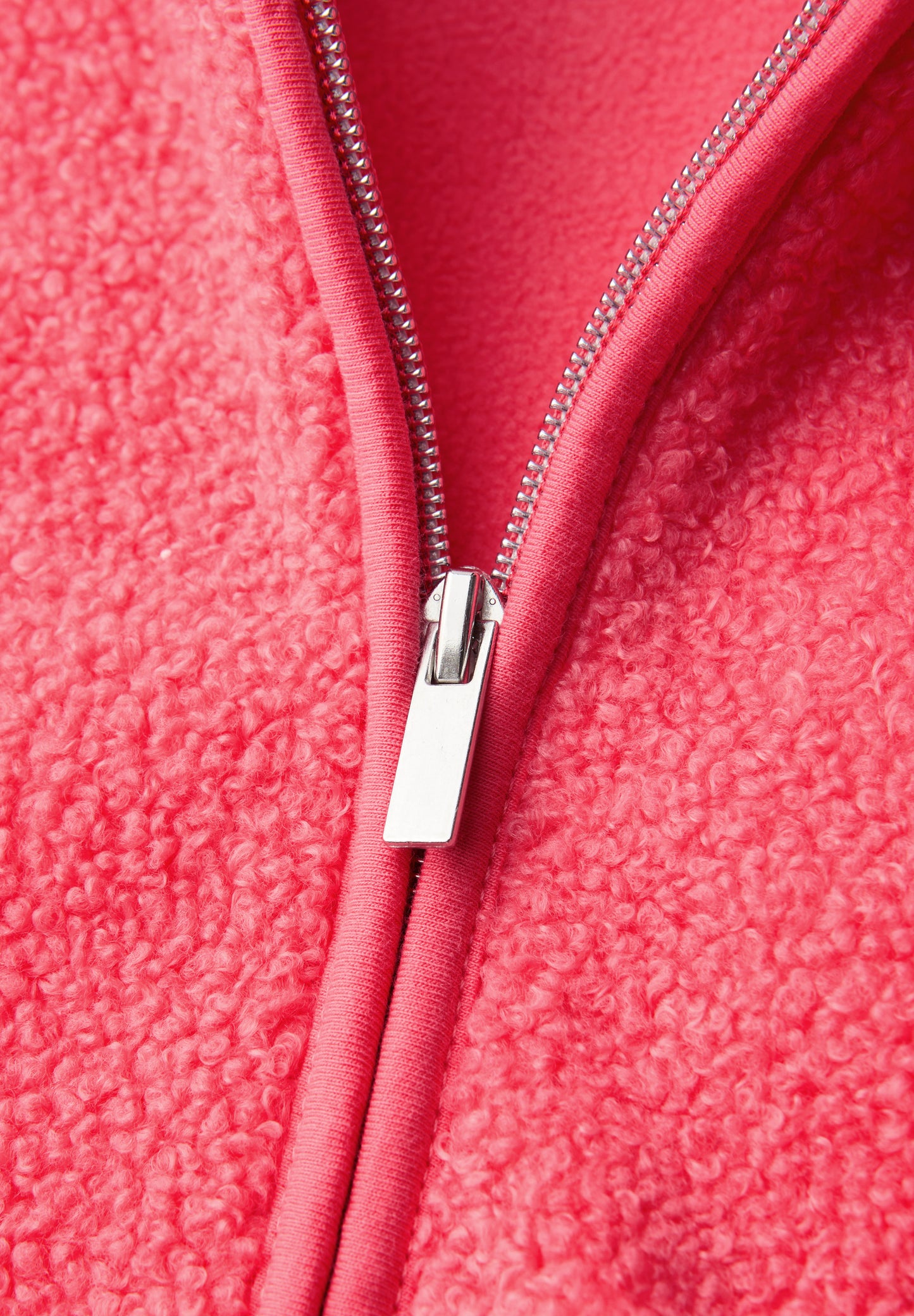 Street One Leichte Teddy-Jacke mit Kapuze – Striking Coral | 324169