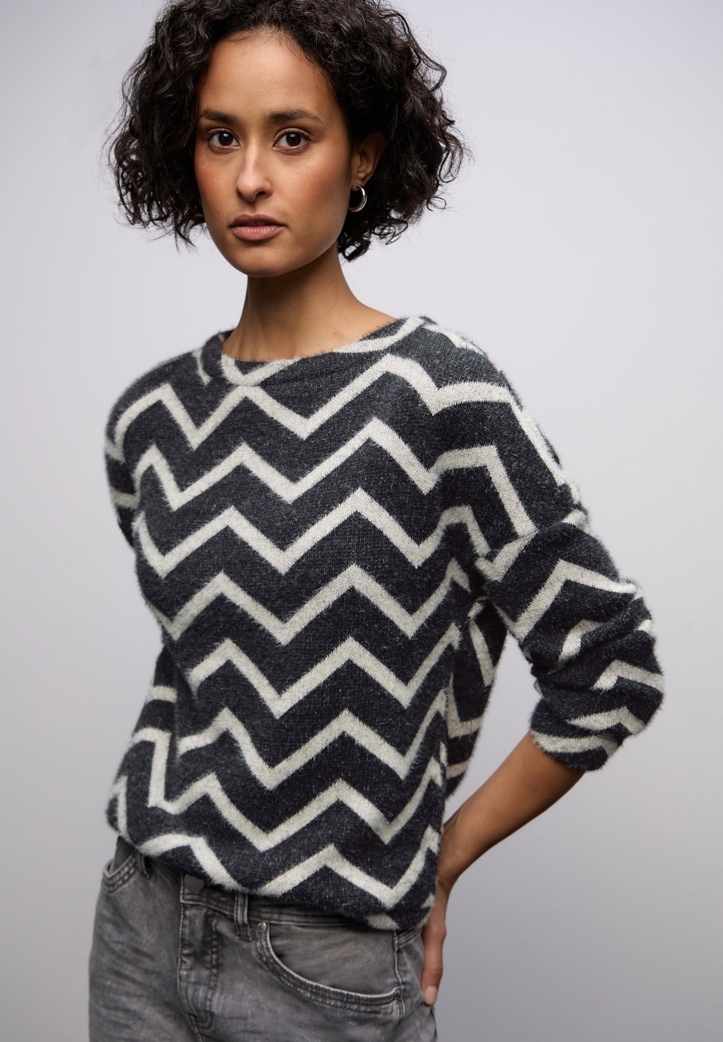 Street One - Flauschiges Shirt - Farbe: Black