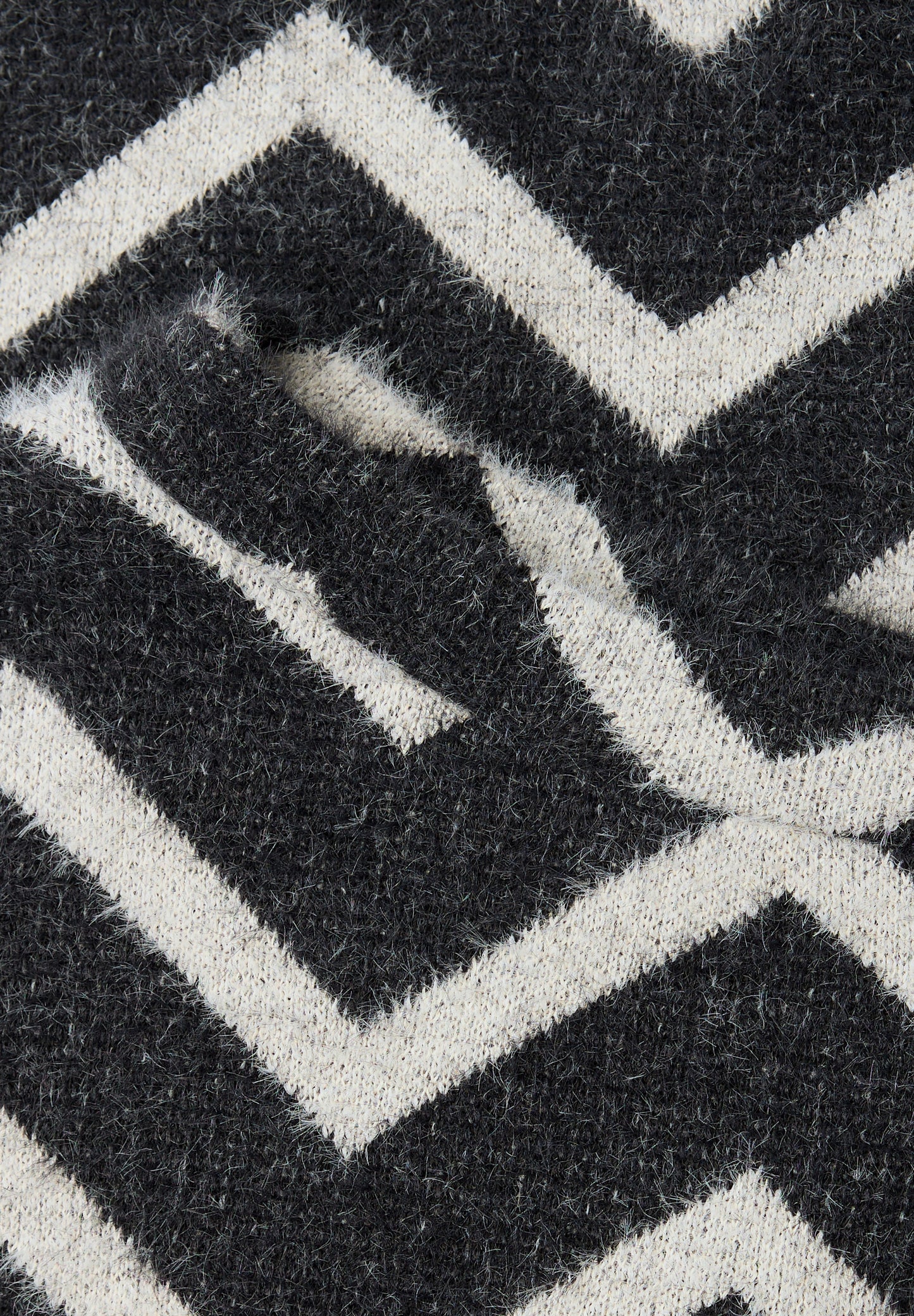 Street One - Flauschiges Shirt - Farbe: Black